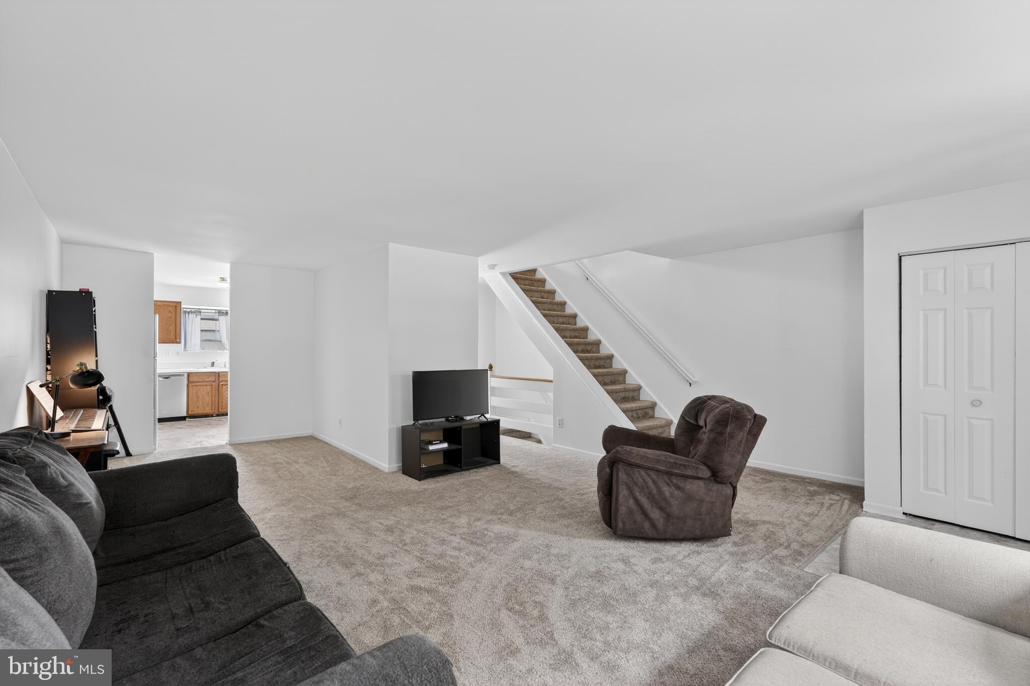 332 COUNTRYSIDE COURT