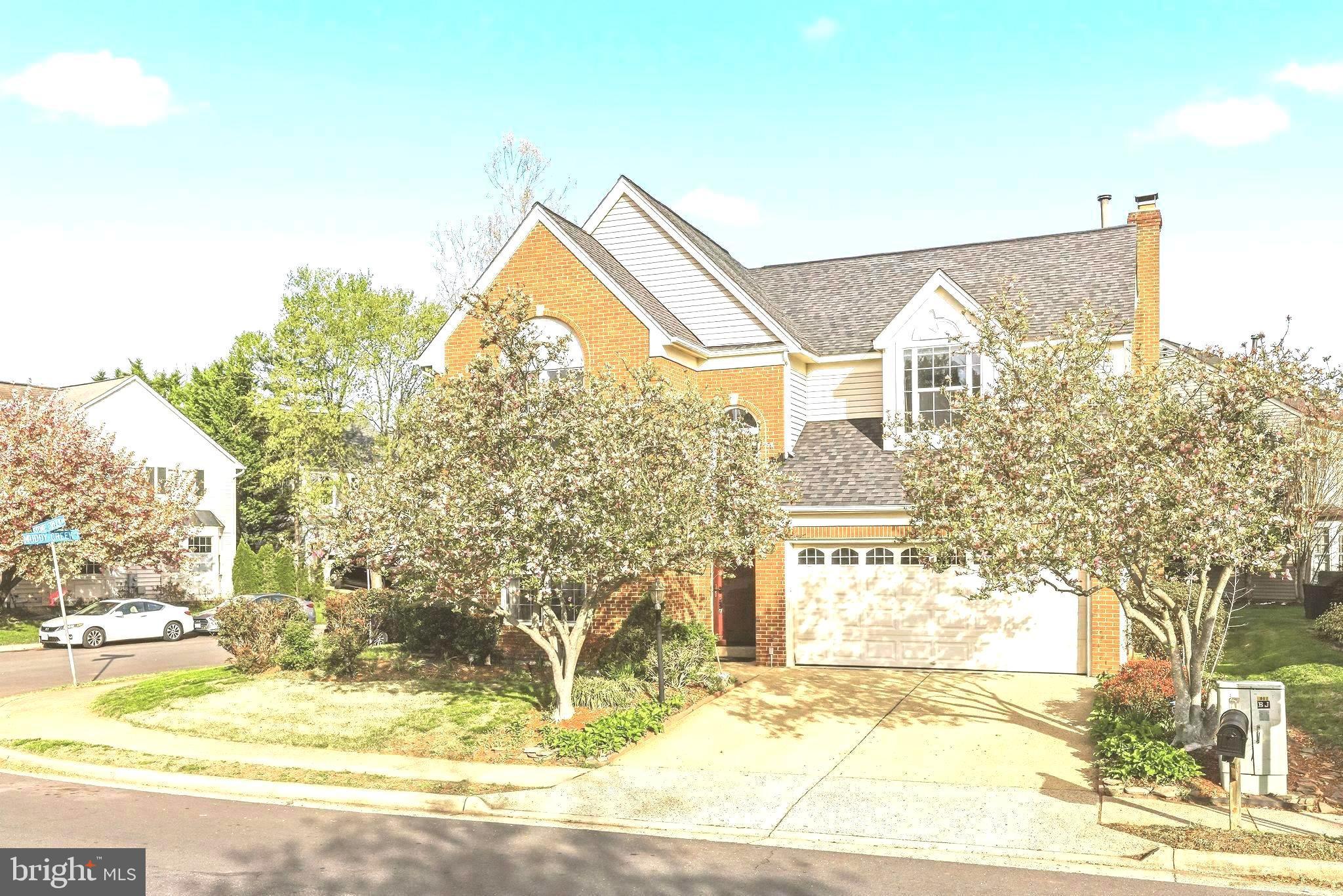 LIFESTYLE AT SULLY STATION - Residential