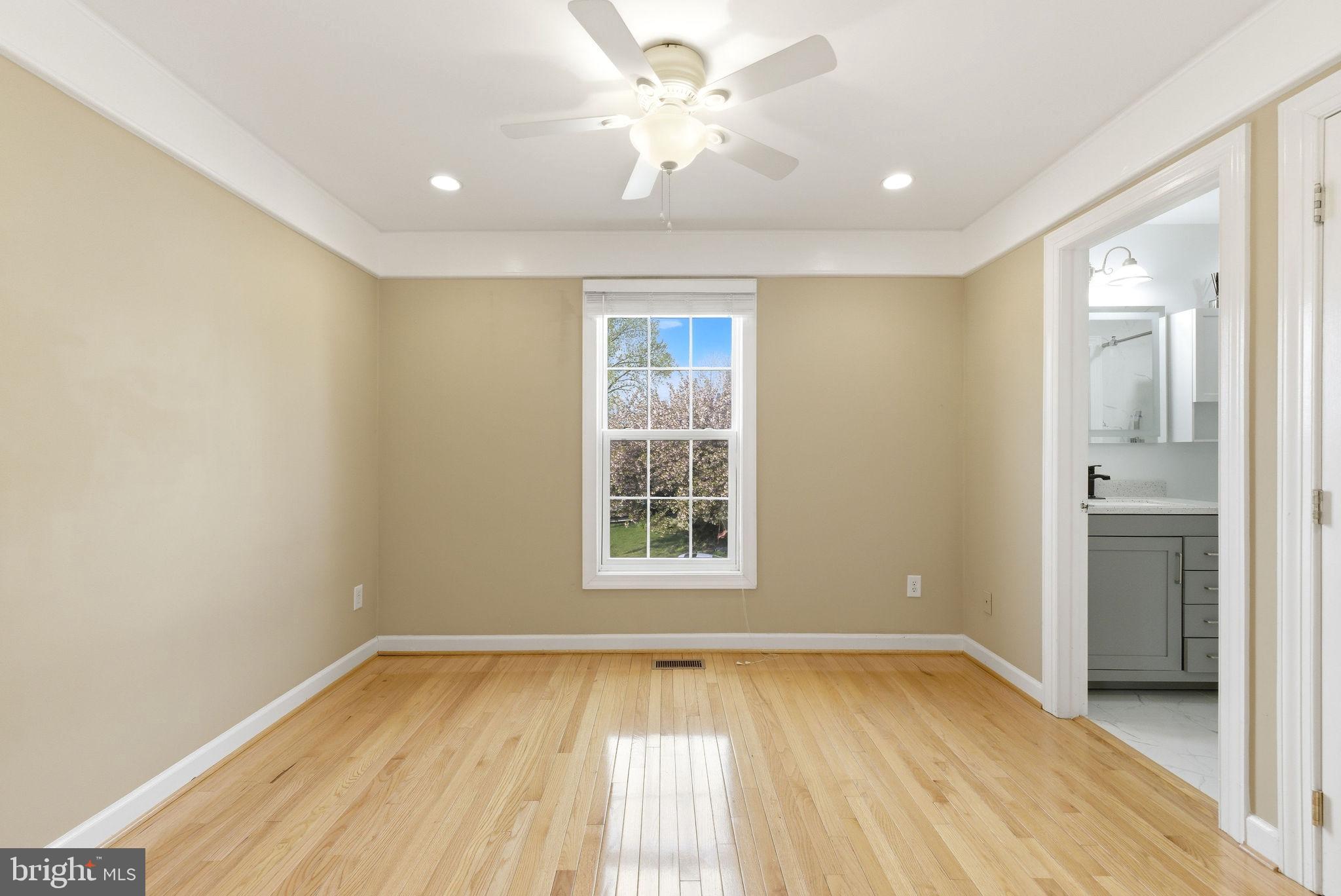 LIFESTYLE AT SULLY STATION - Residential