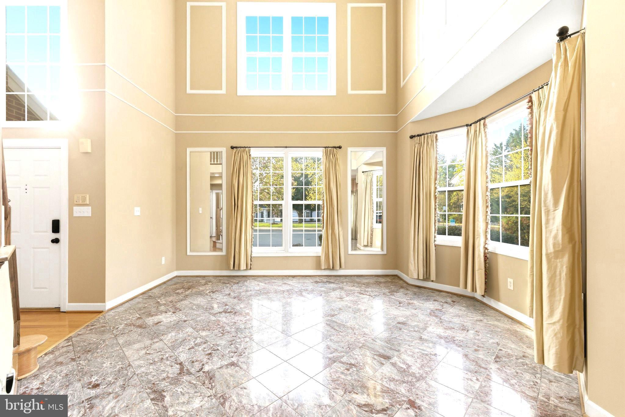 LIFESTYLE AT SULLY STATION - Residential