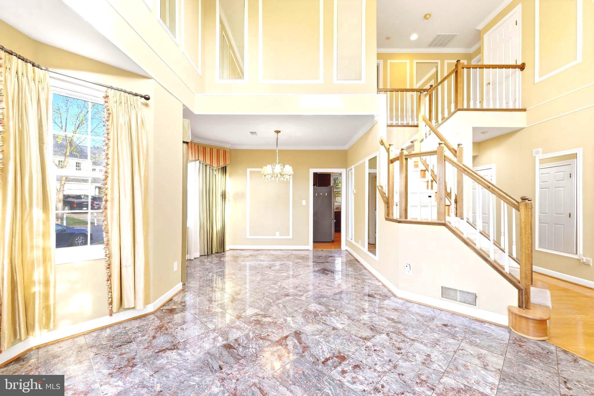 LIFESTYLE AT SULLY STATION - Residential