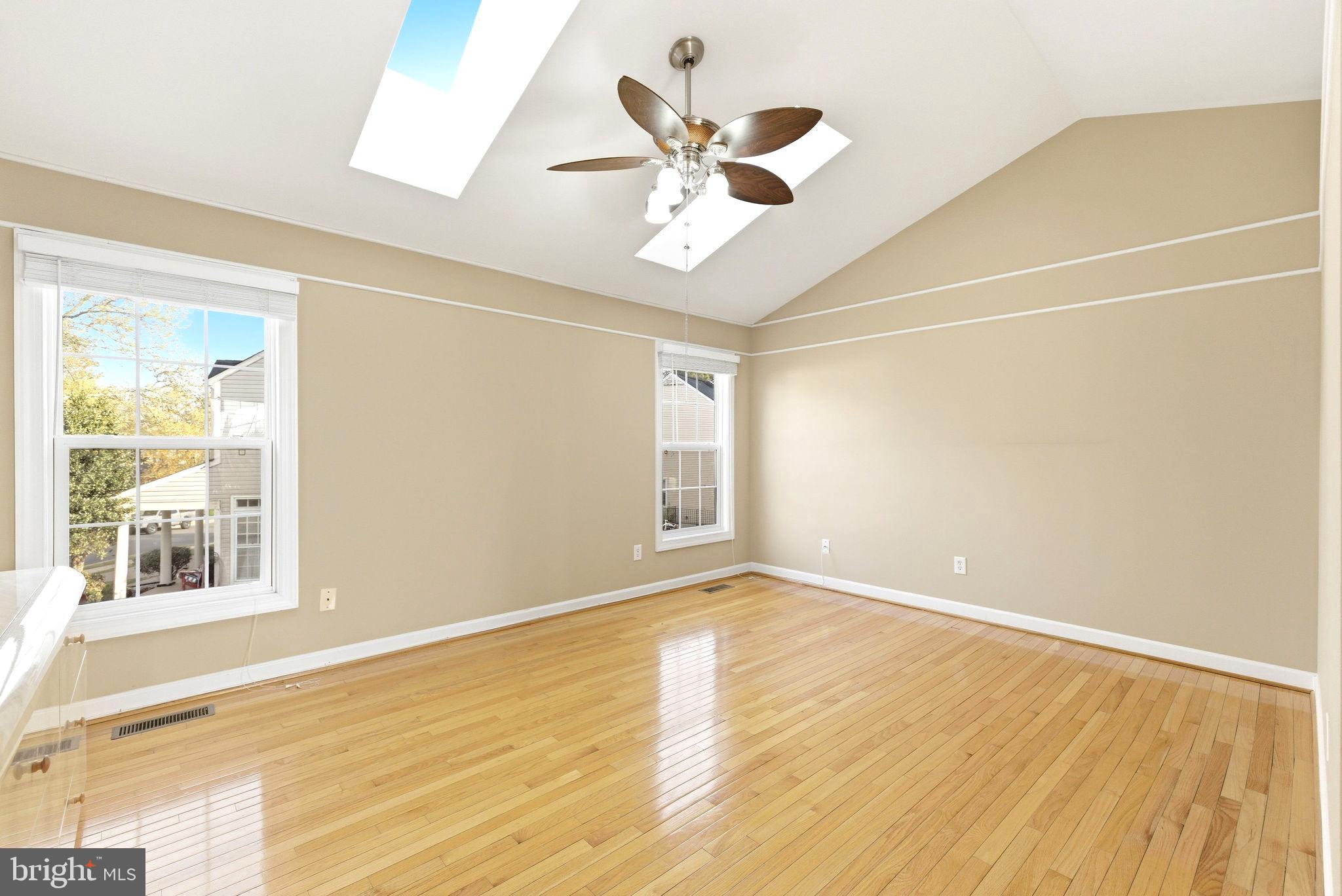 LIFESTYLE AT SULLY STATION - Residential