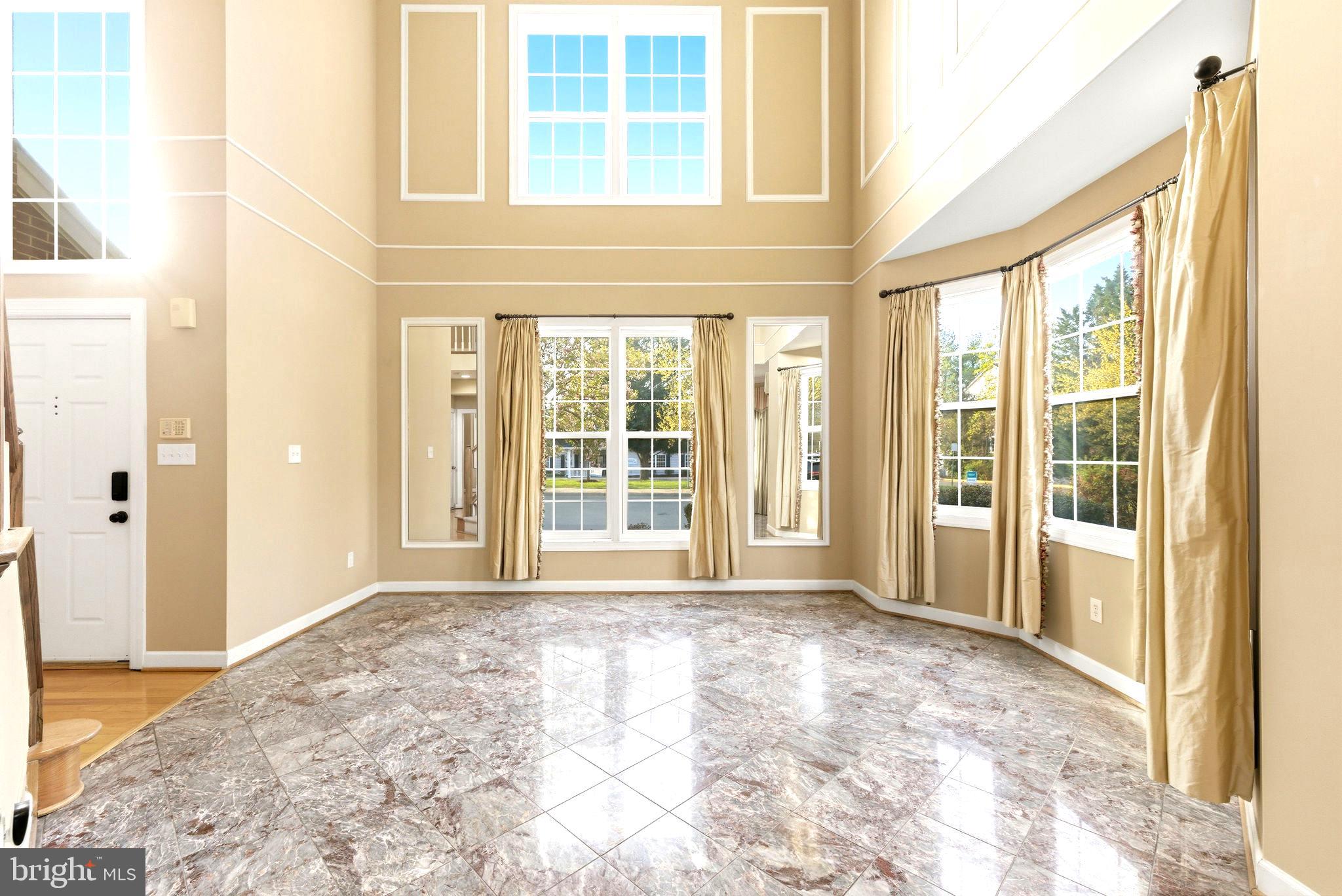 LIFESTYLE AT SULLY STATION - Residential