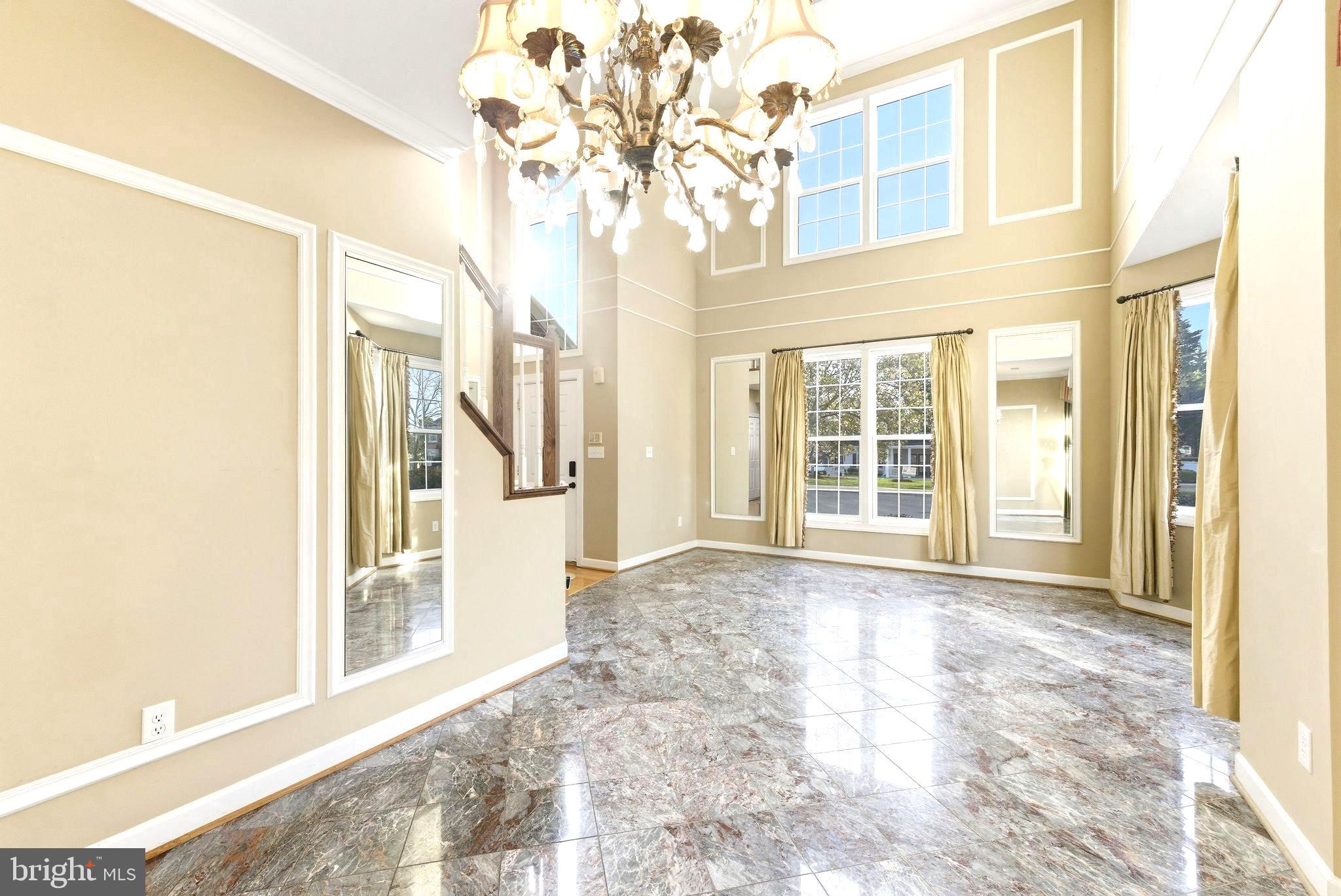 LIFESTYLE AT SULLY STATION - Residential