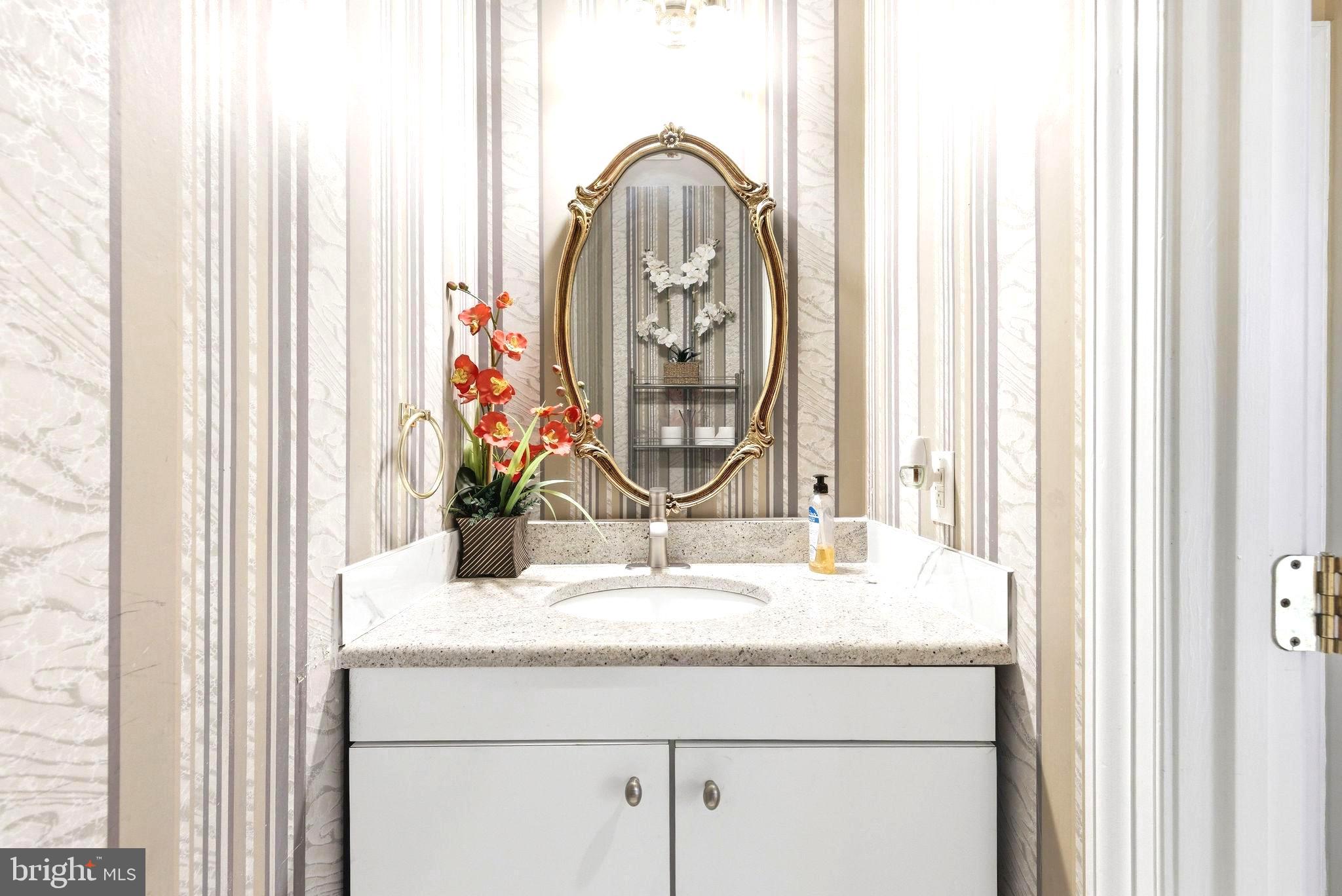 LIFESTYLE AT SULLY STATION - Residential