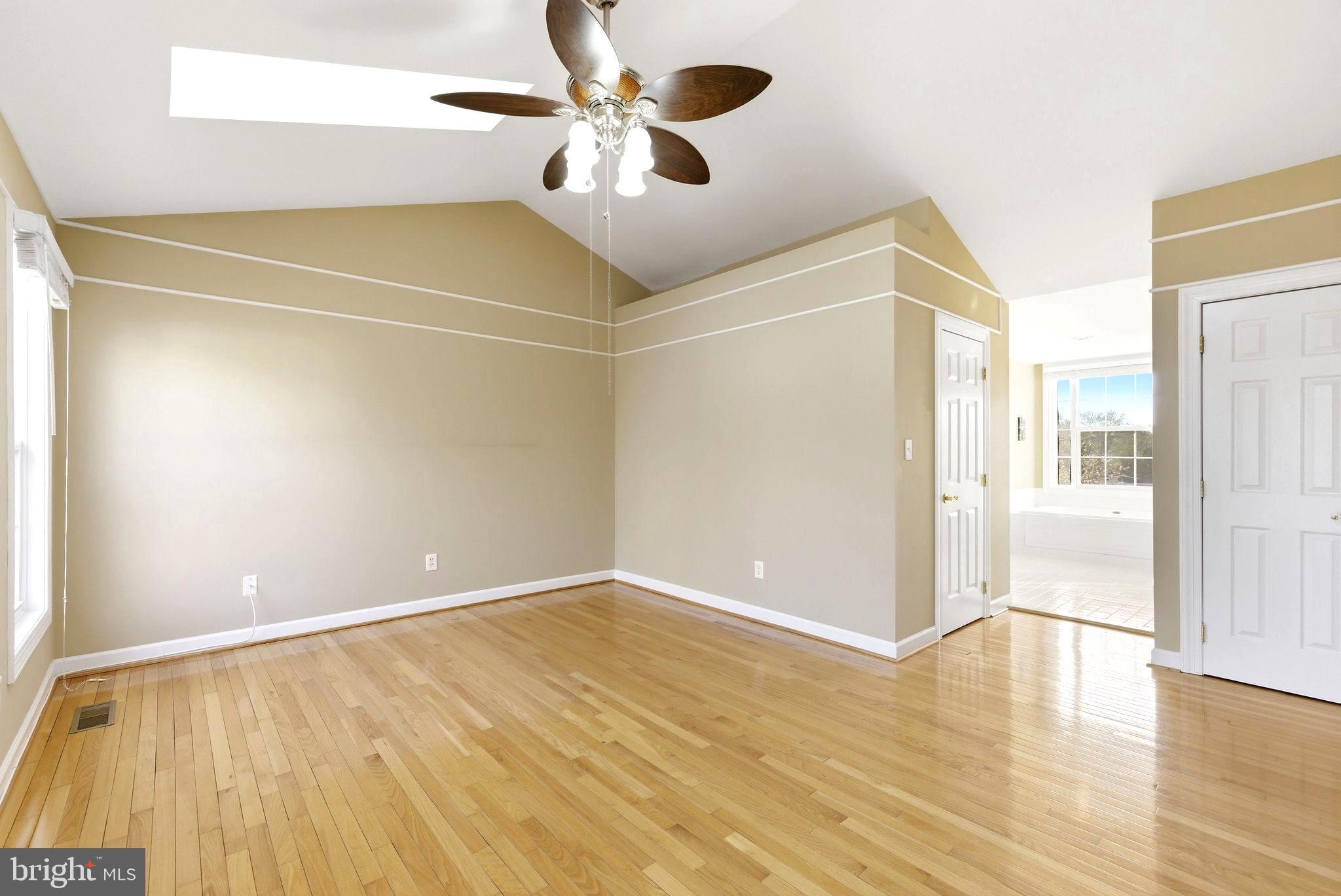 LIFESTYLE AT SULLY STATION - Residential