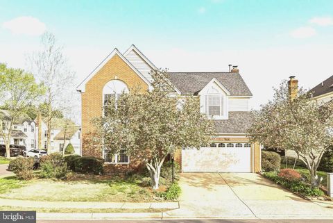 Photo of 5804 Stone Creek Drive, CENTREVILLE, VA 20120 (MLS # VAFX2302488)