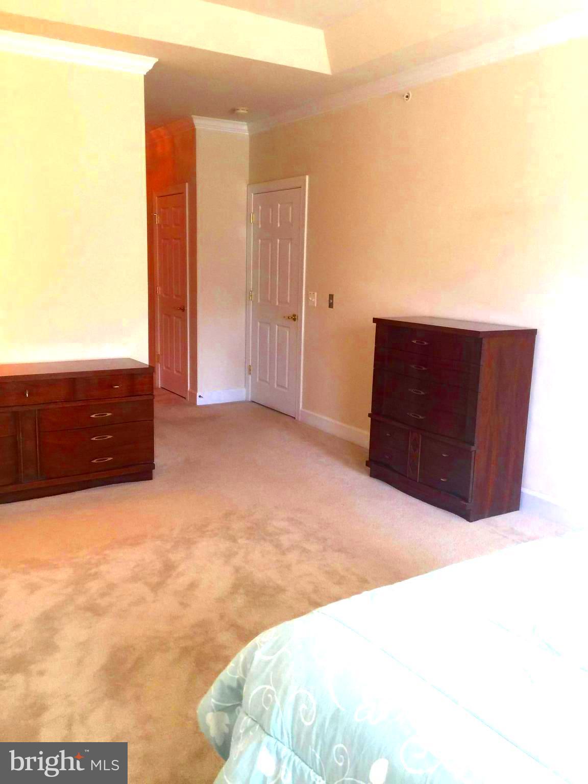 THE GREENBRIER CONDO - Residential