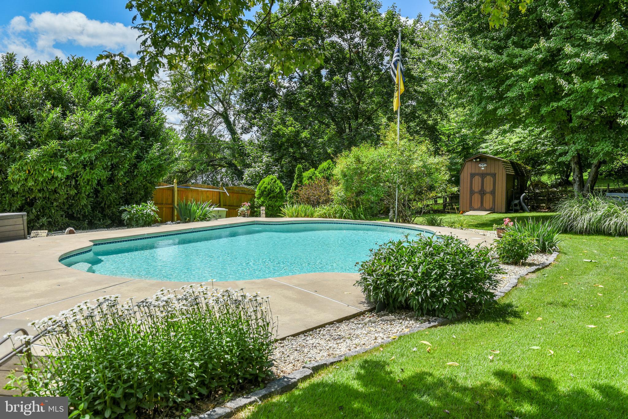 ROSE TREE WOODS - Residential