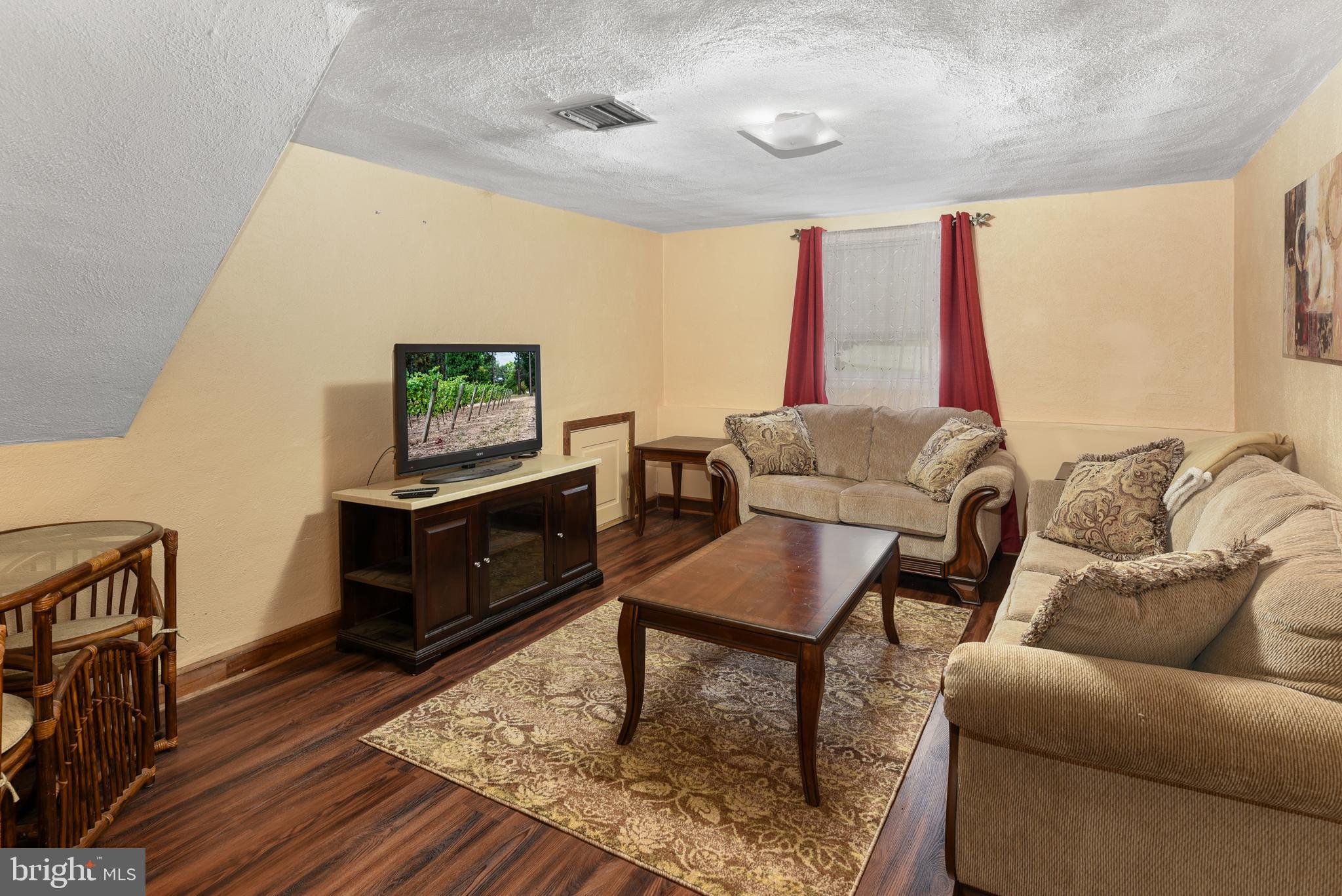 ROSE TREE WOODS - Residential