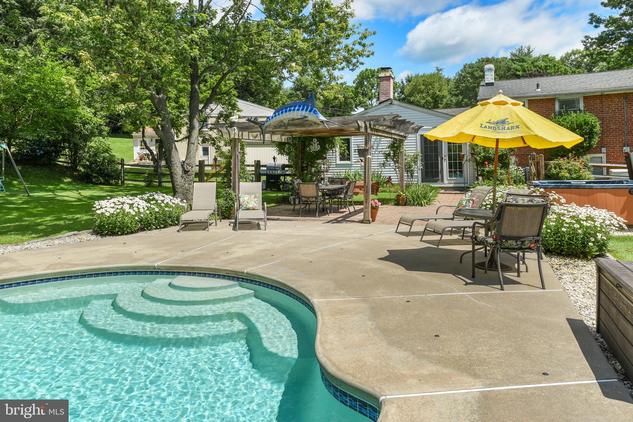 ROSE TREE WOODS - Residential