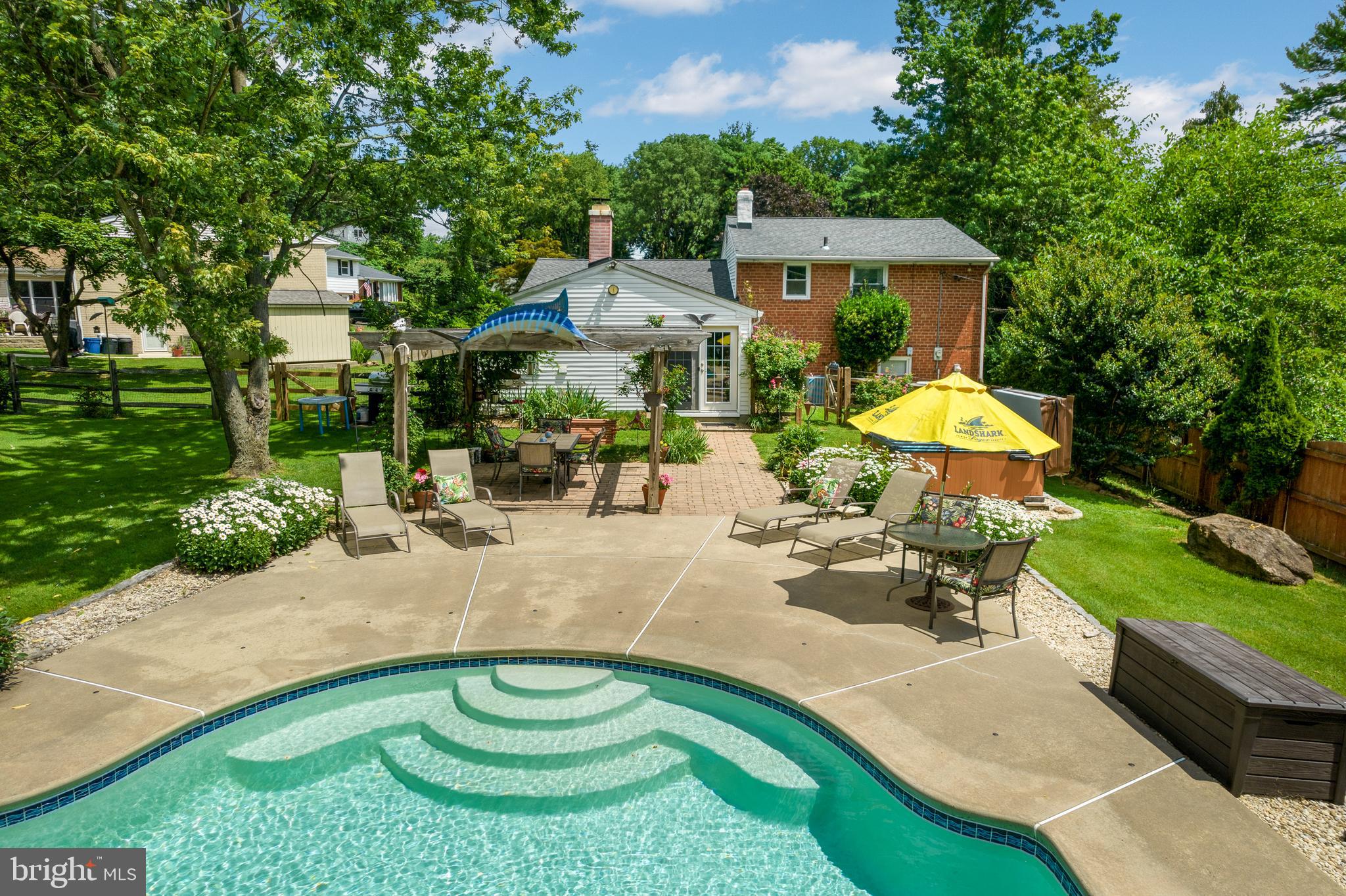 ROSE TREE WOODS - Residential