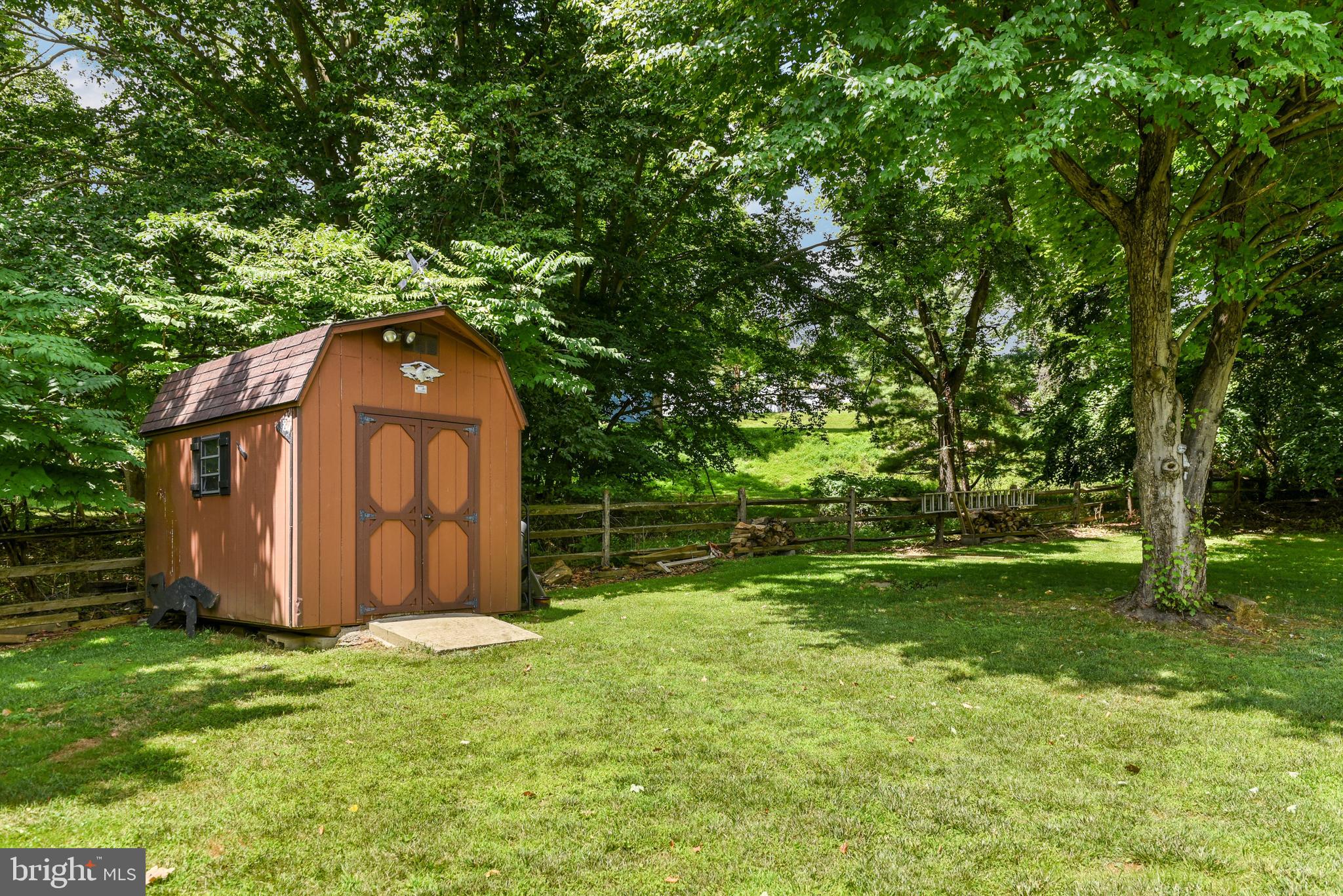 ROSE TREE WOODS - Residential