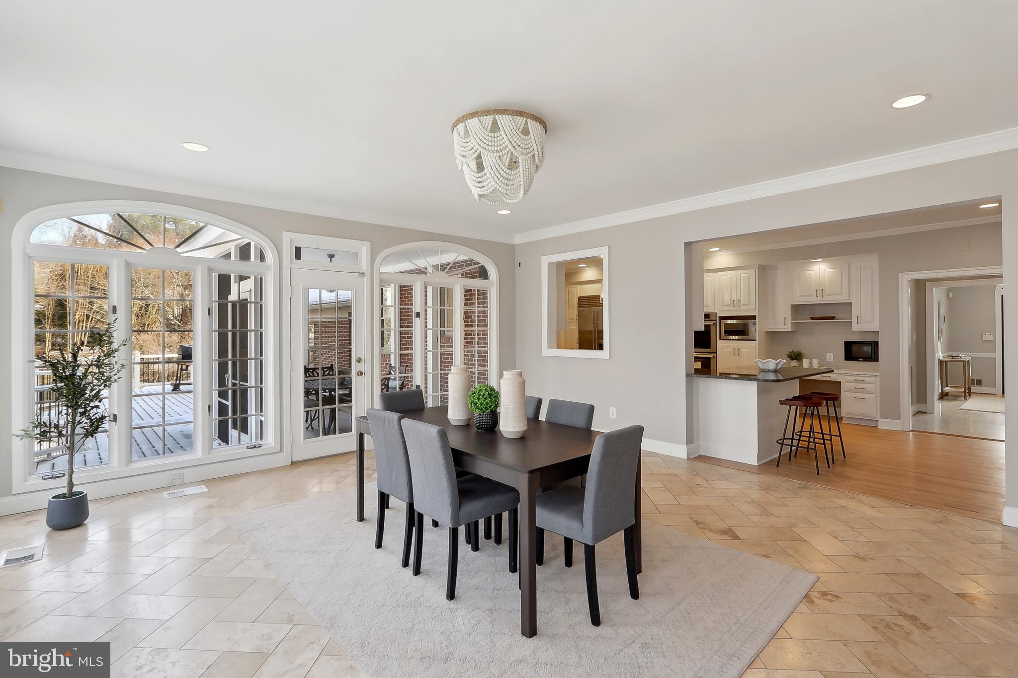 RIVER FALLS - Residential