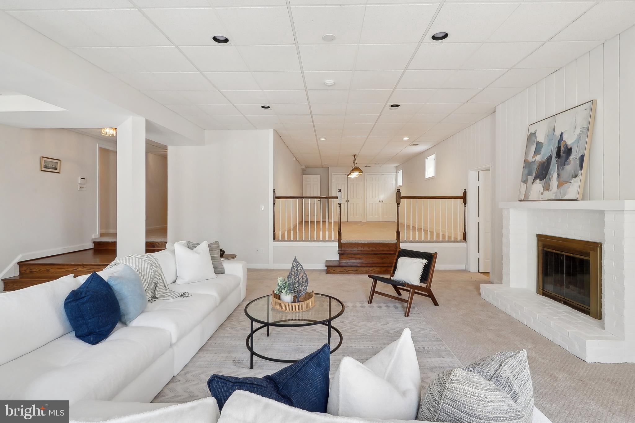 RIVER FALLS - Residential