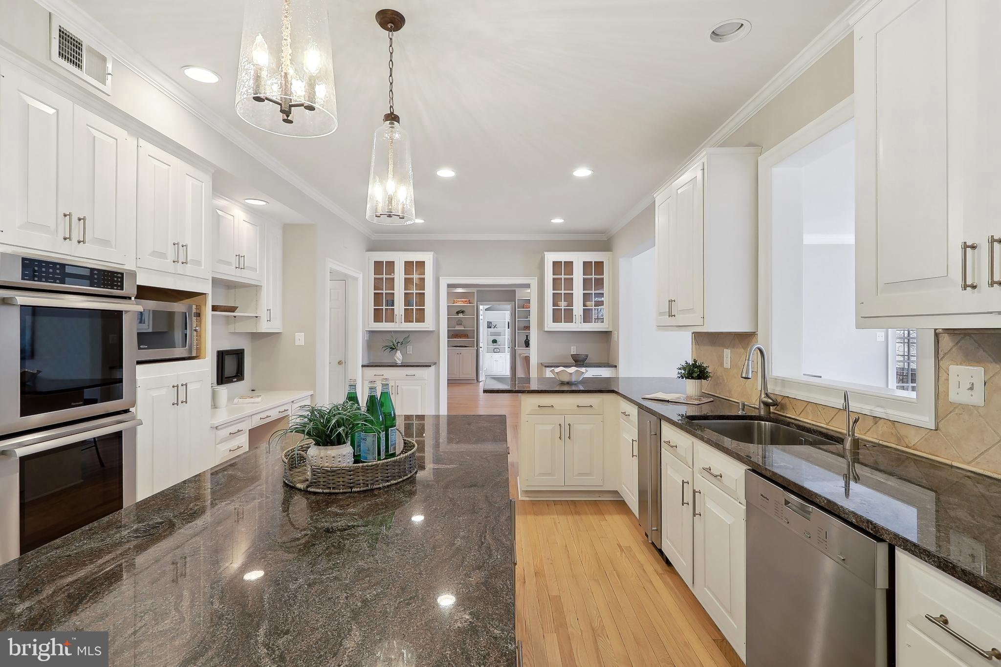 RIVER FALLS - Residential