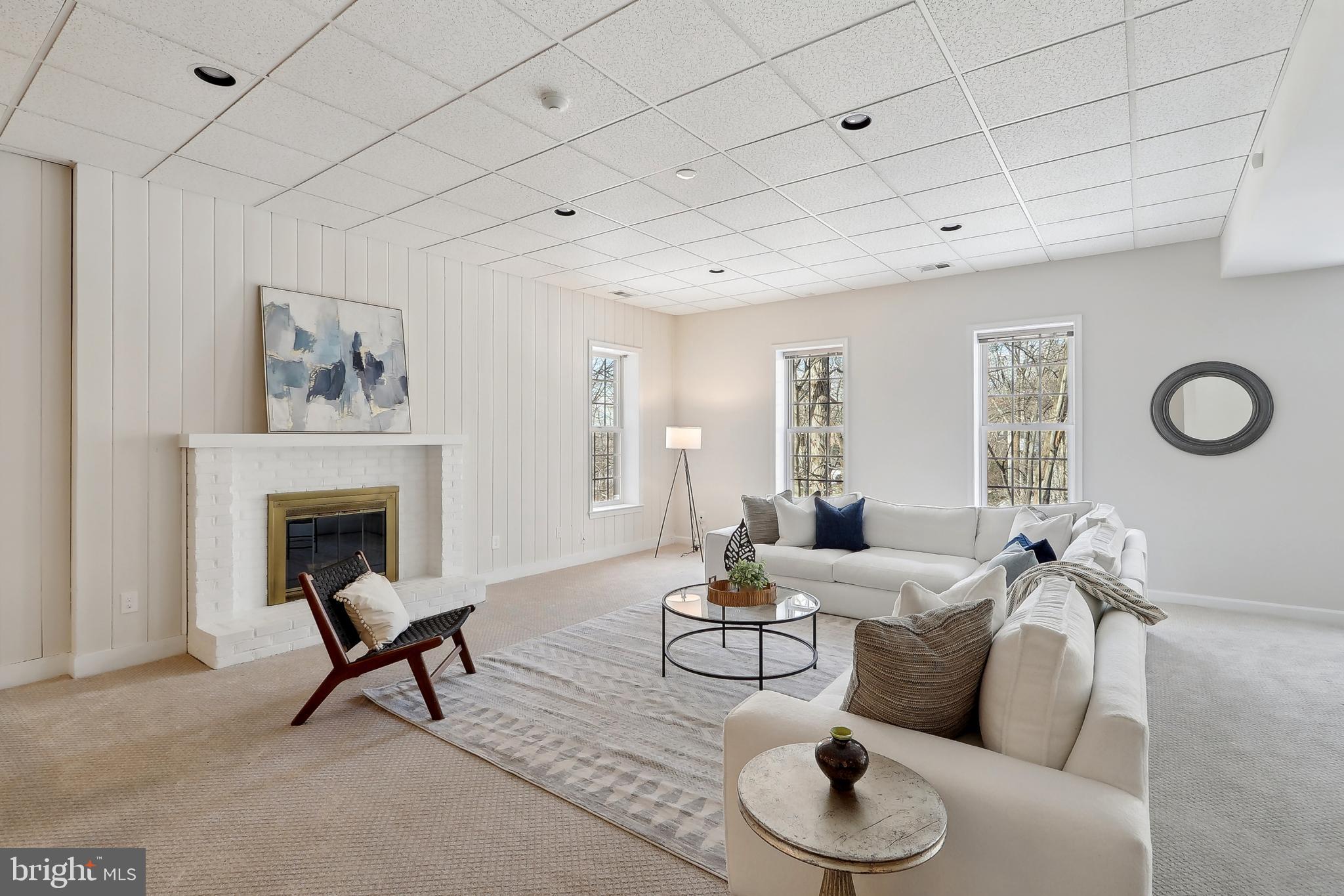 RIVER FALLS - Residential