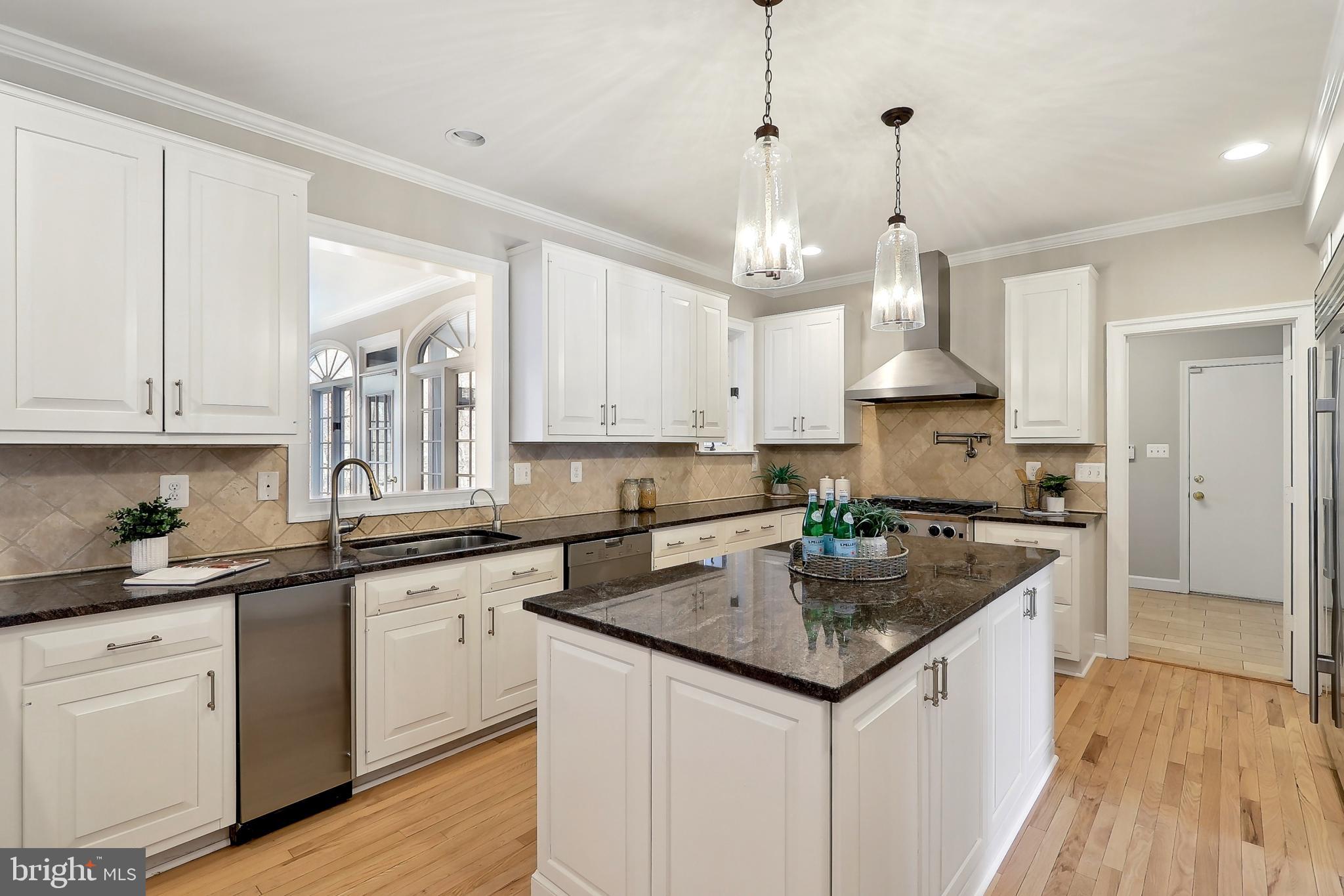 RIVER FALLS - Residential