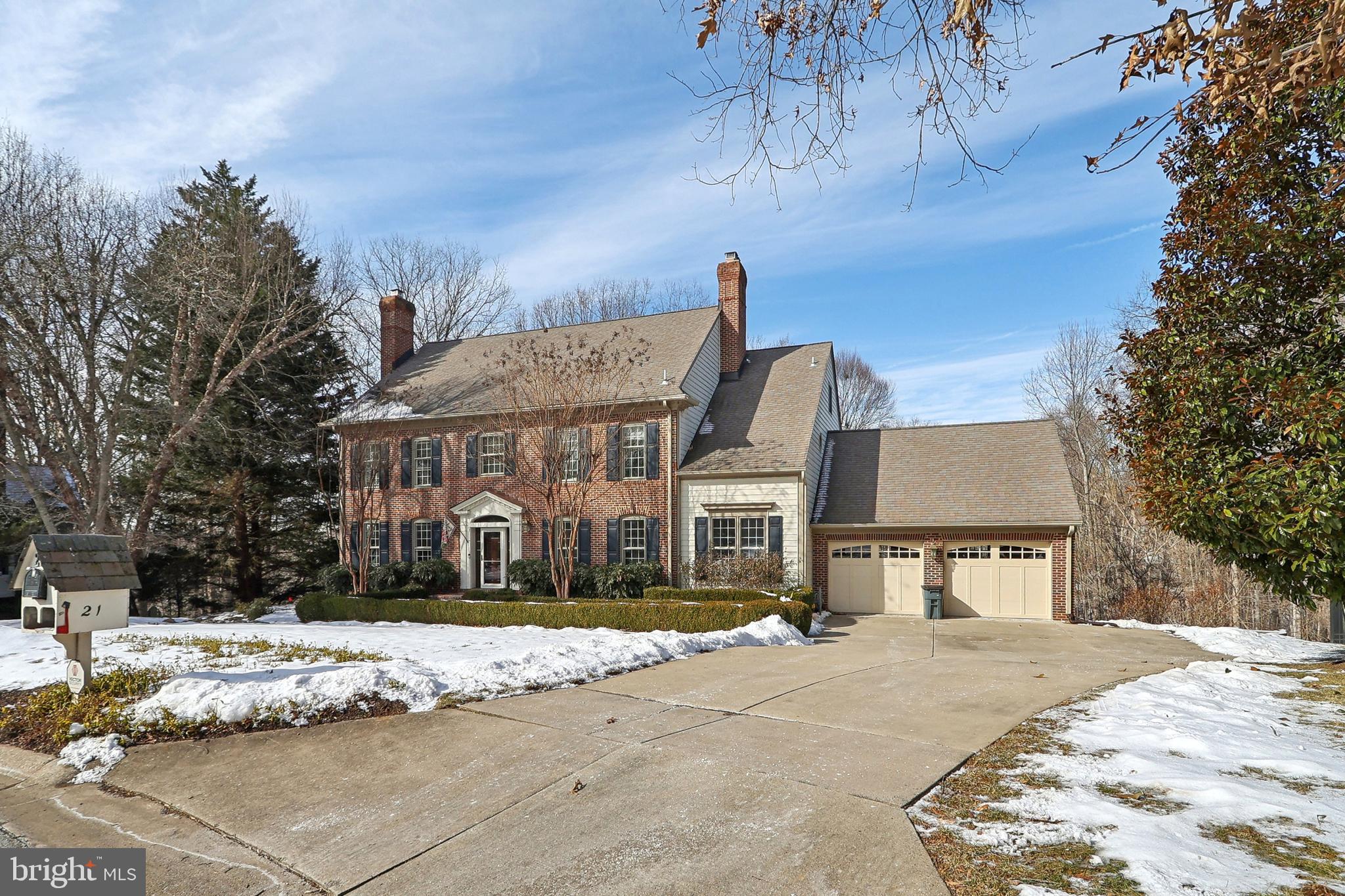 RIVER FALLS - Residential