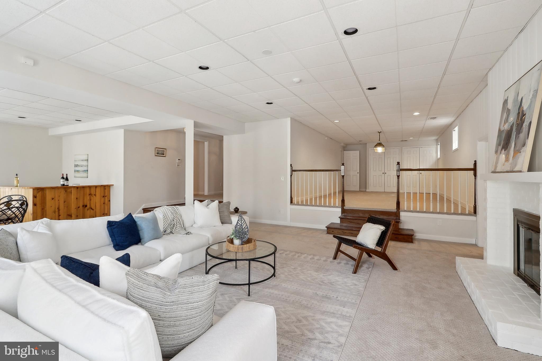 RIVER FALLS - Residential