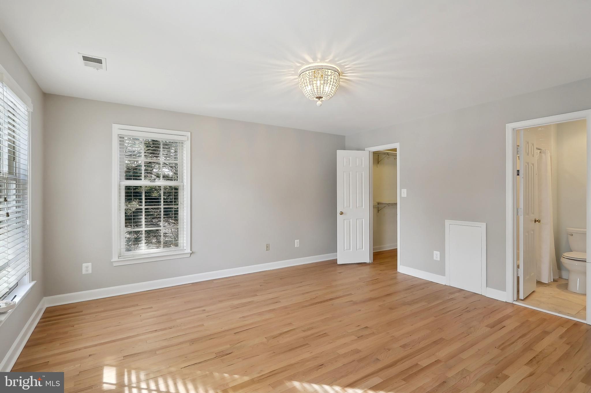 RIVER FALLS - Residential