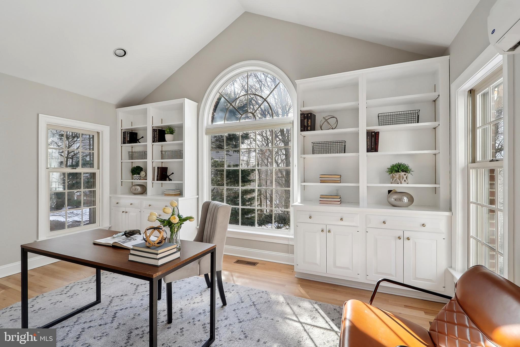 RIVER FALLS - Residential