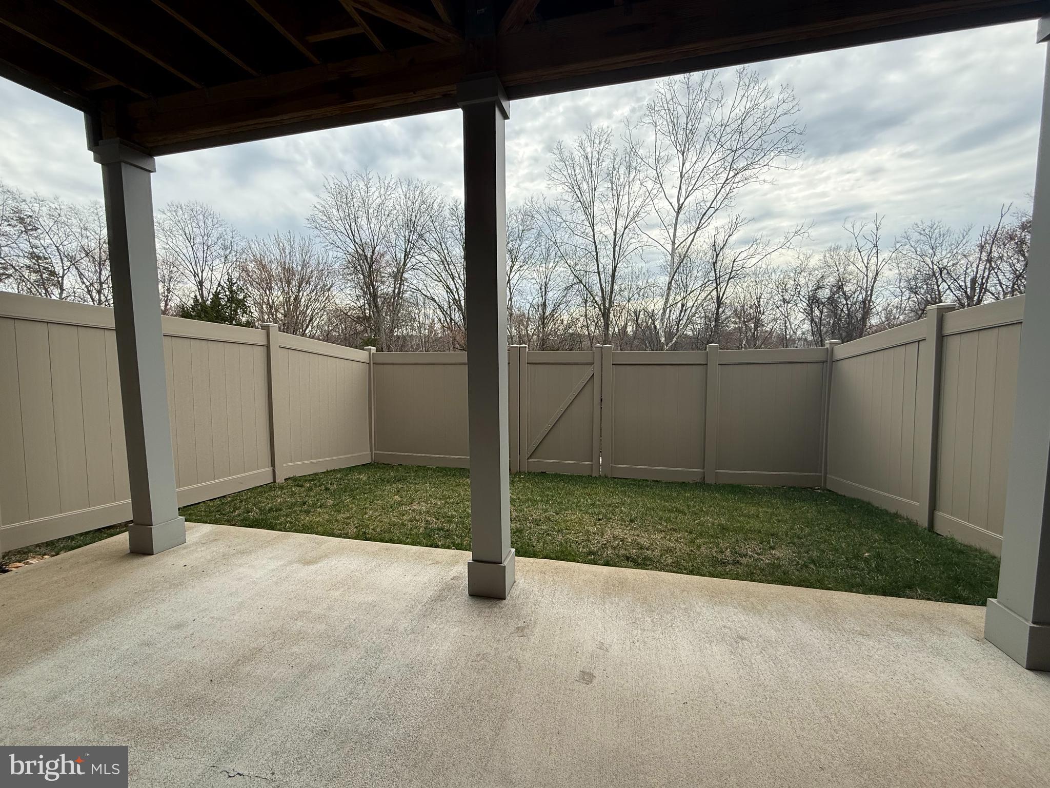 THE RETREAT AT WESTFIELDS - Residential