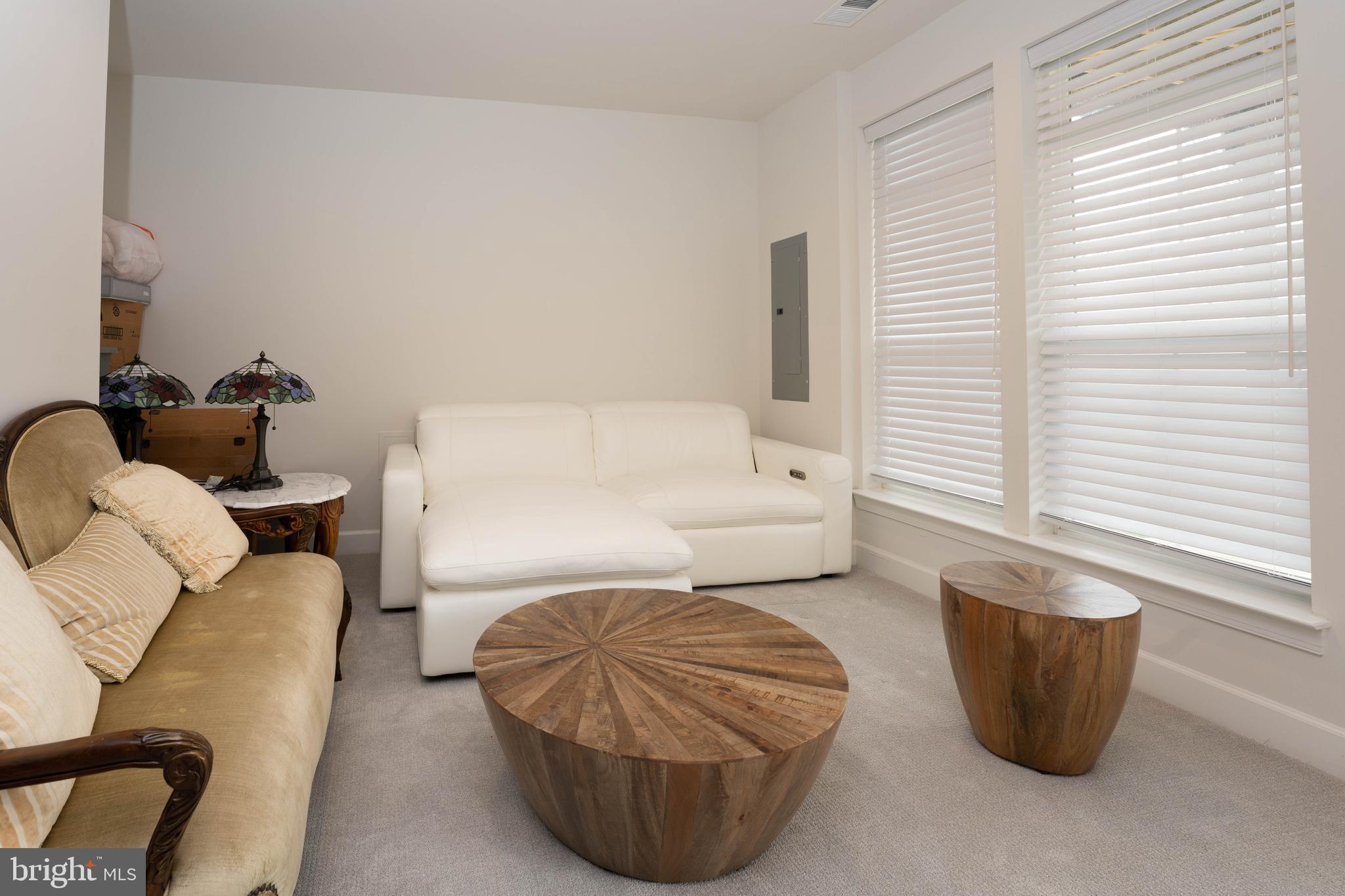 THE RETREAT AT WESTFIELDS - Residential