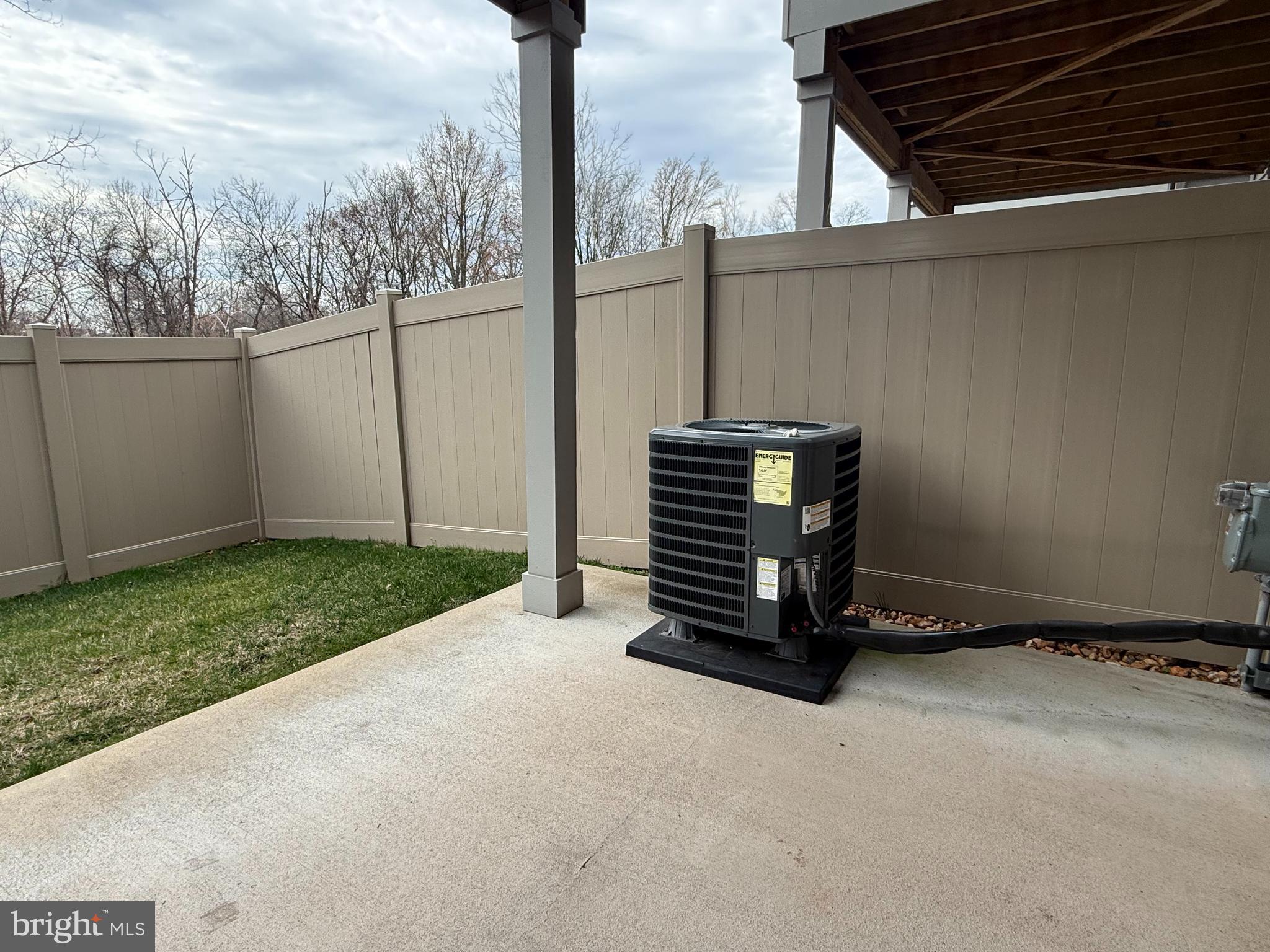 THE RETREAT AT WESTFIELDS - Residential