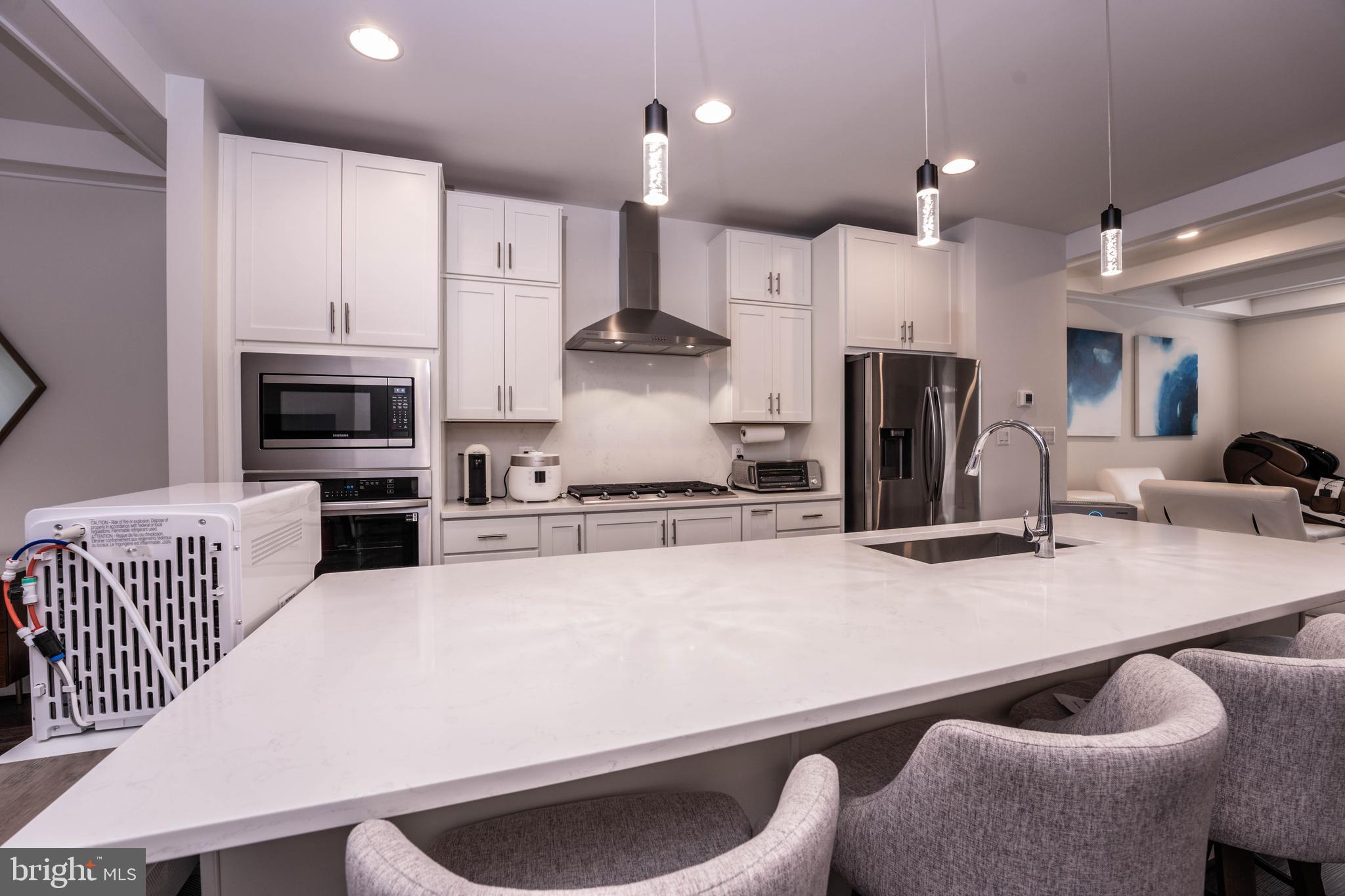 THE RETREAT AT WESTFIELDS - Residential