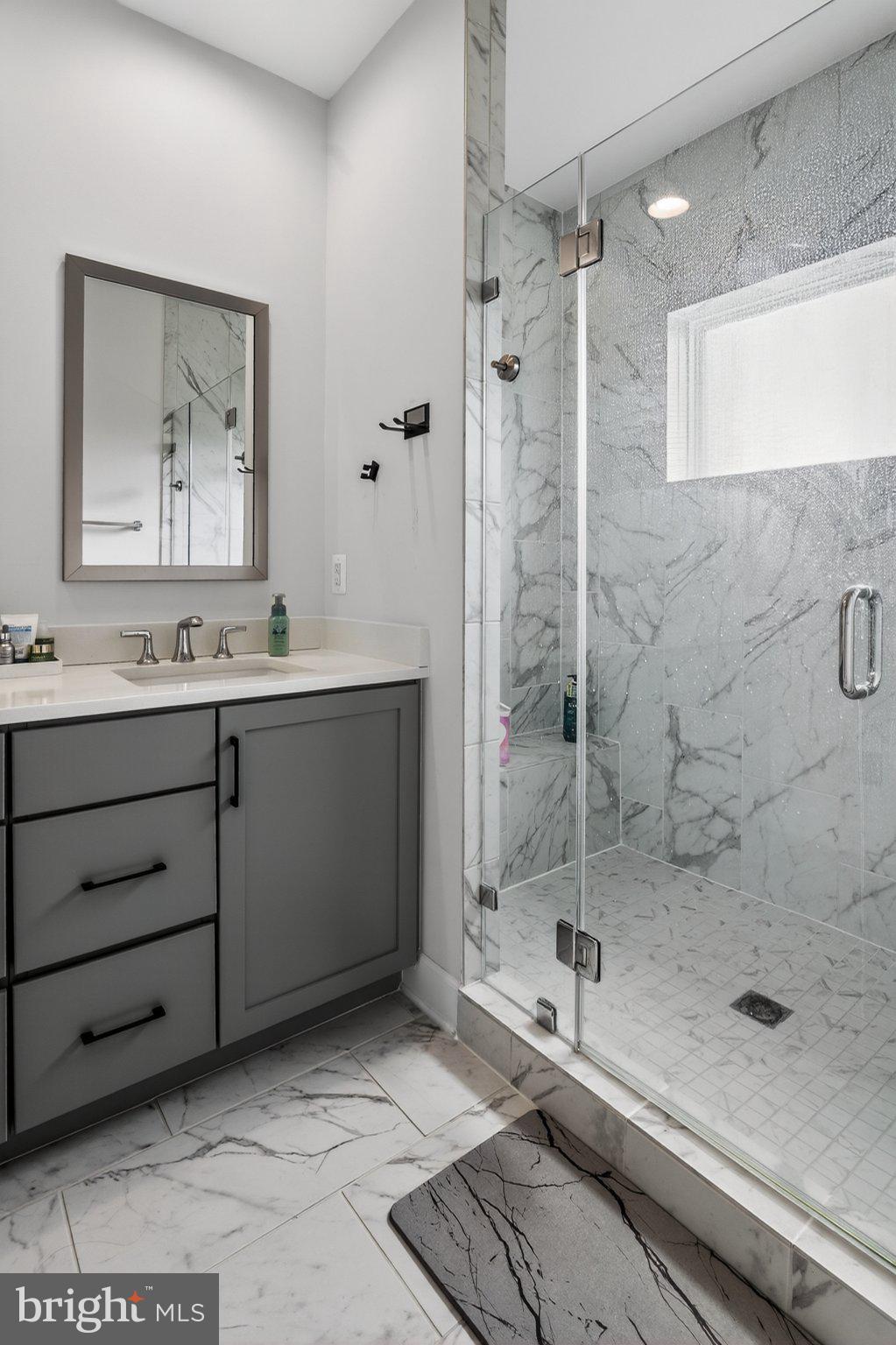 THE RETREAT AT WESTFIELDS - Residential
