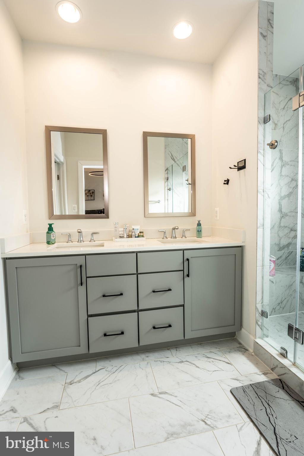 THE RETREAT AT WESTFIELDS - Residential