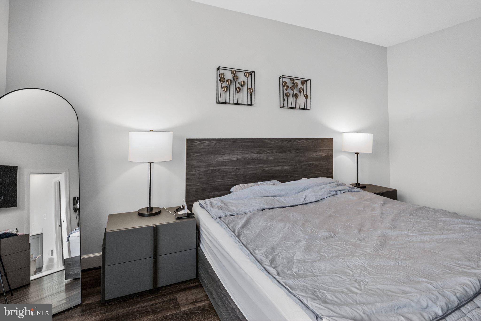 THE RETREAT AT WESTFIELDS - Residential