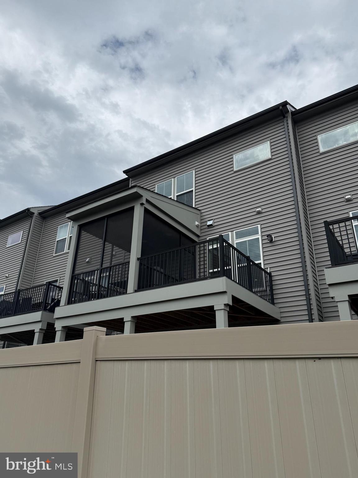 THE RETREAT AT WESTFIELDS - Residential