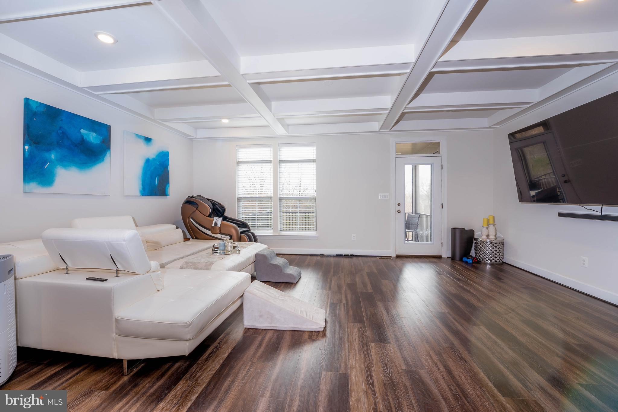 THE RETREAT AT WESTFIELDS - Residential