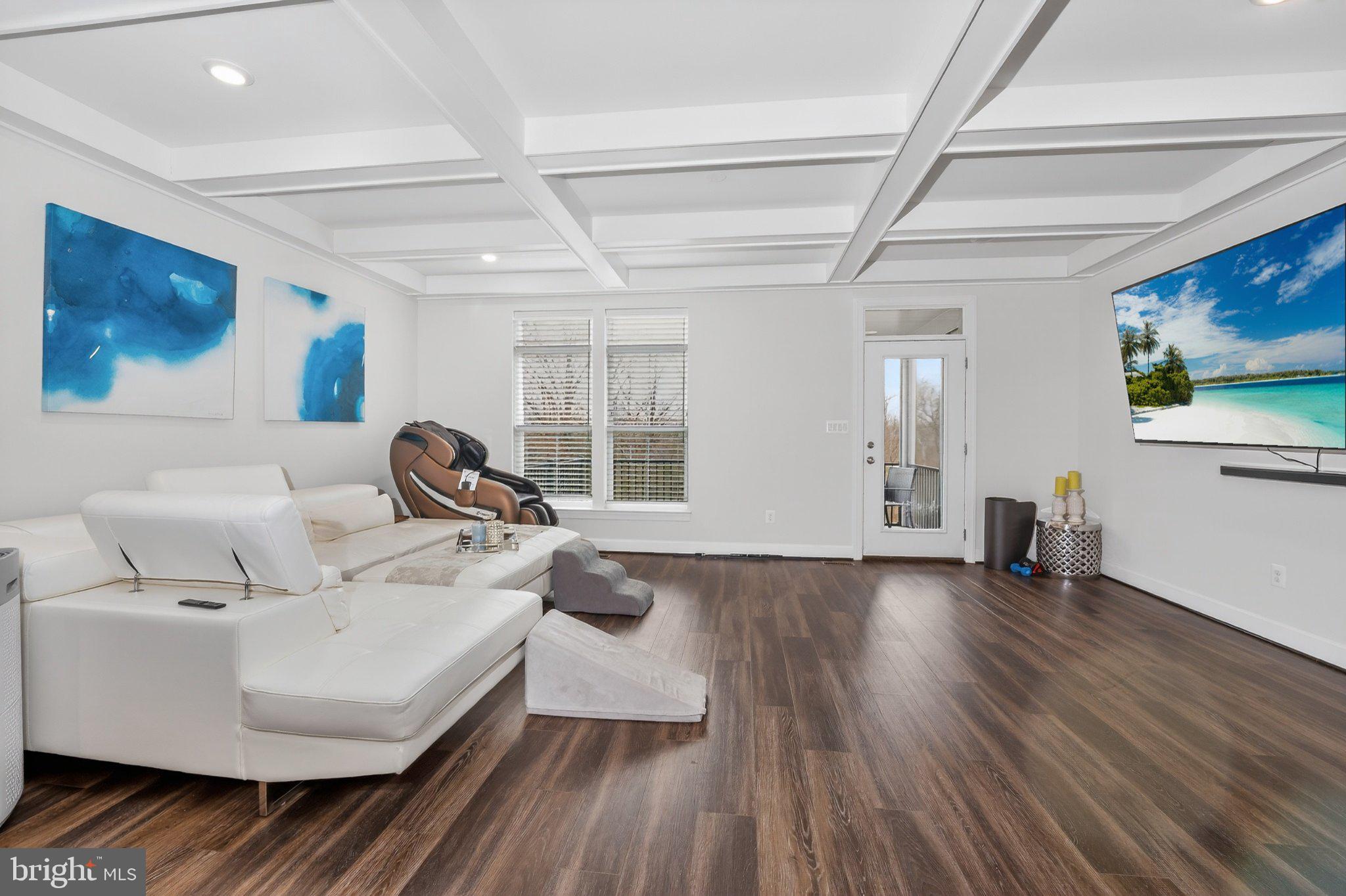 5207 RIDGEVIEW RETREAT DRIVE