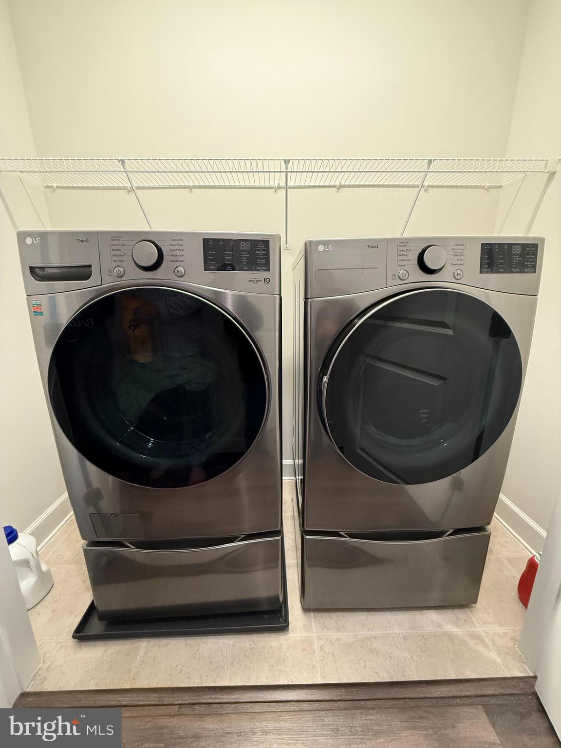 THE RETREAT AT WESTFIELDS - Residential