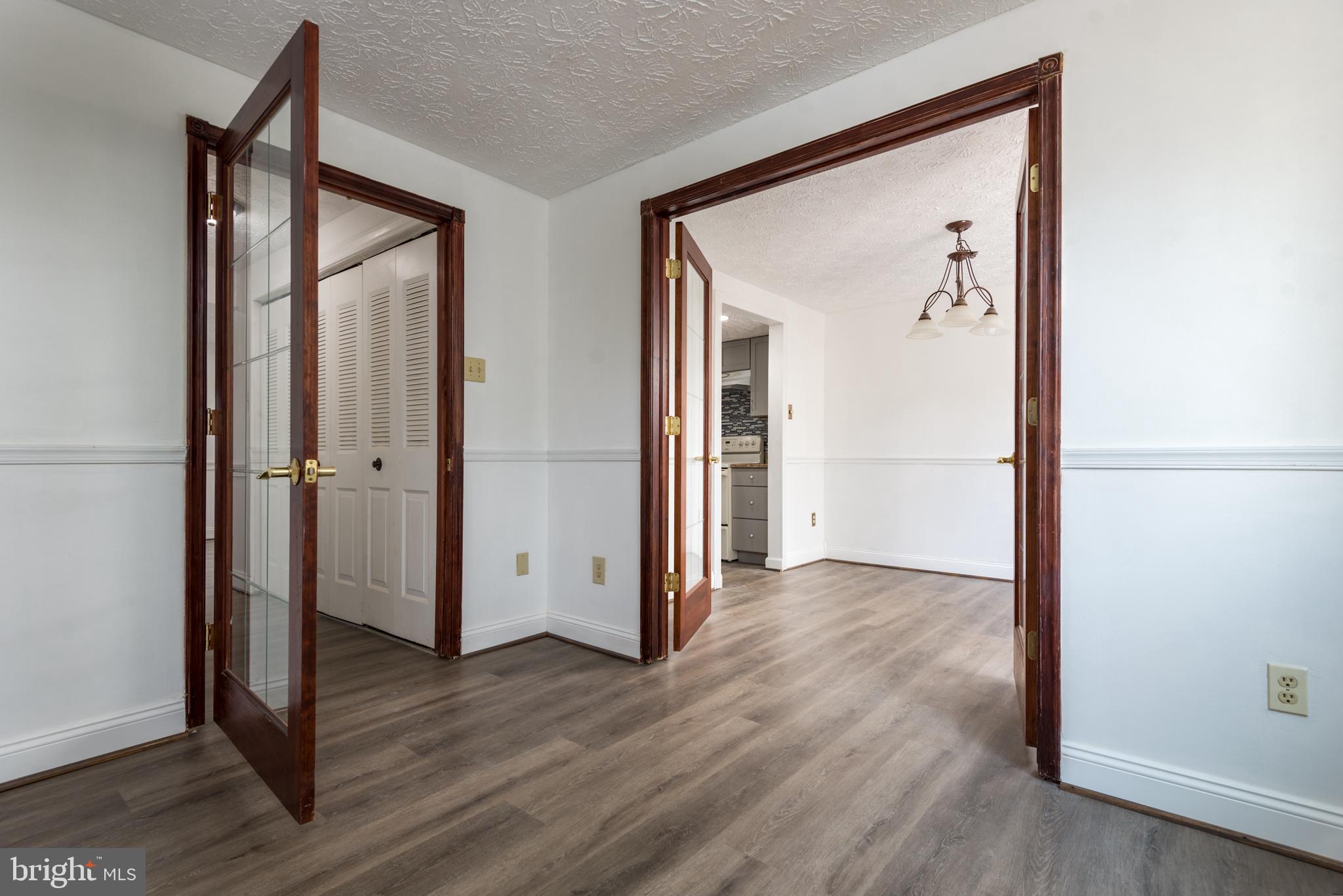 WHITFIELD GREEN - Residential Lease