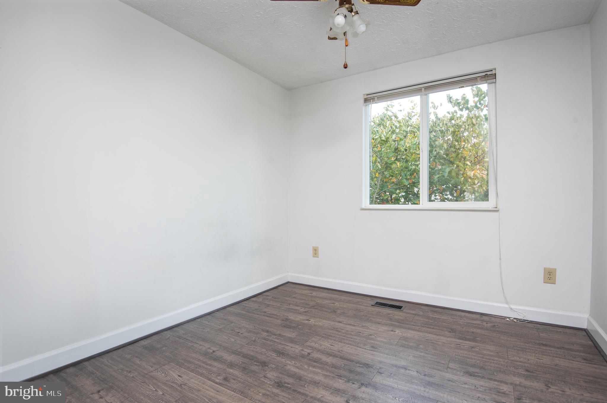 WHITFIELD GREEN - Residential Lease