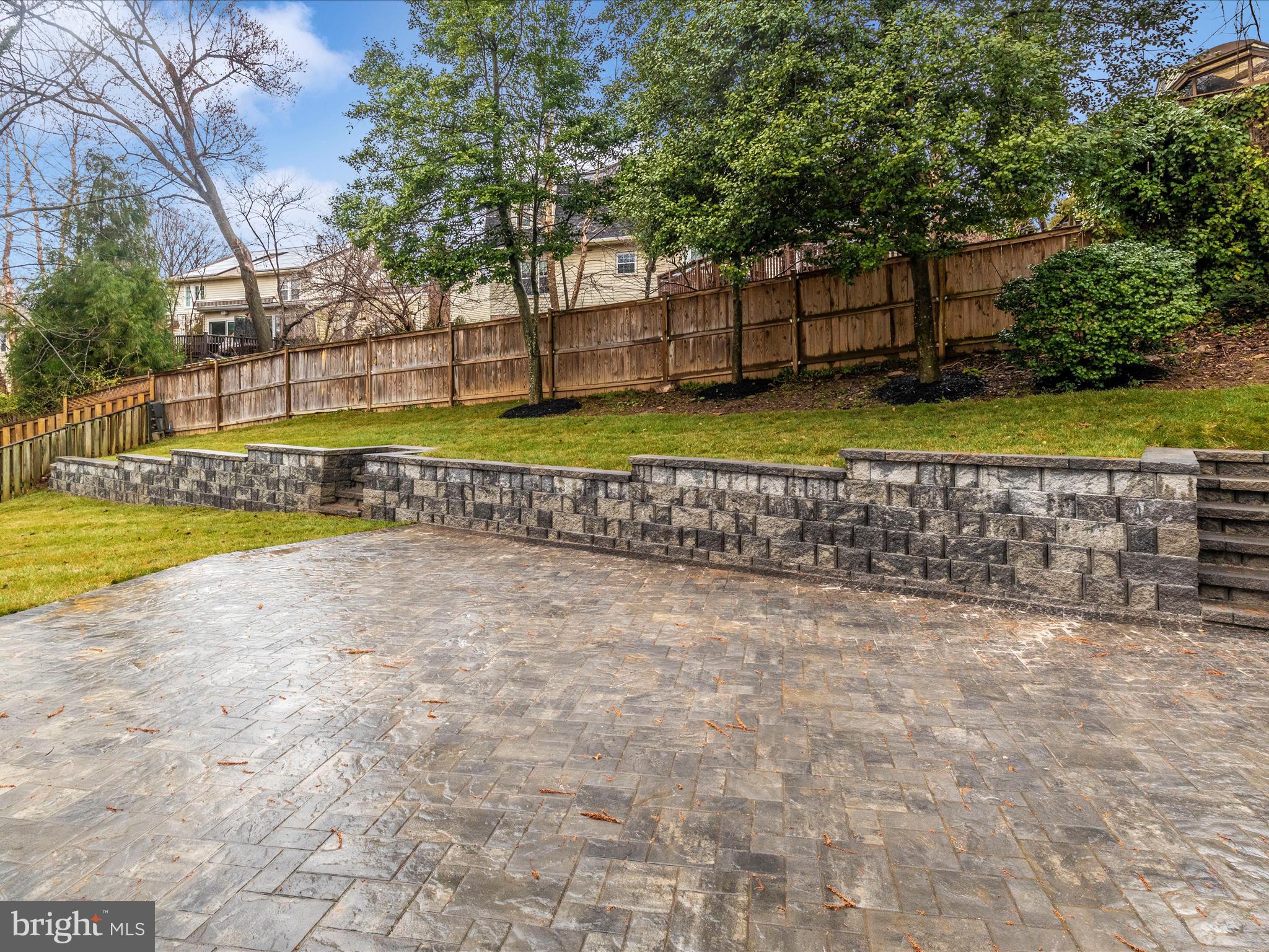 STRATTON WOODS - Residential