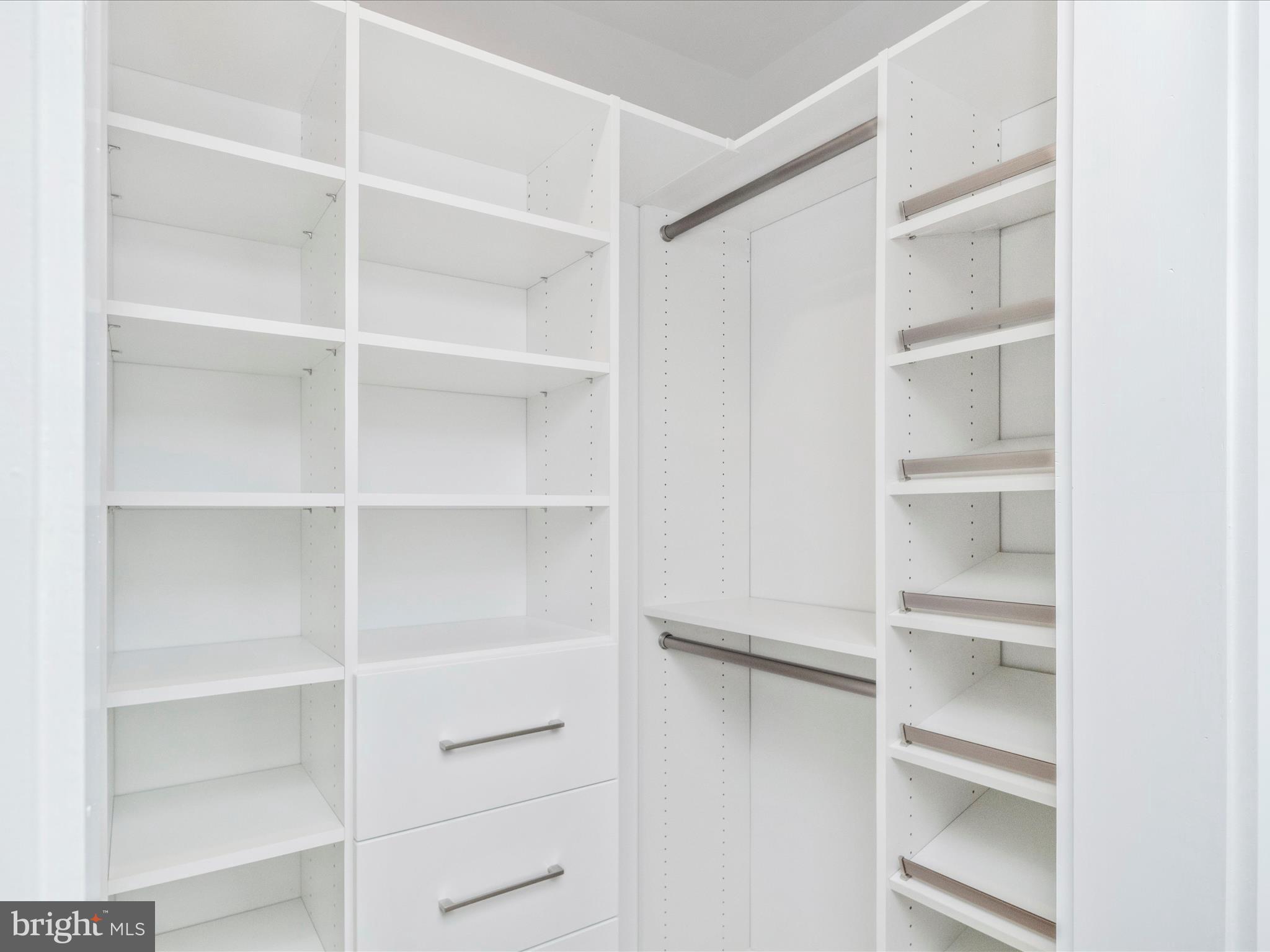 STRATTON WOODS - Residential