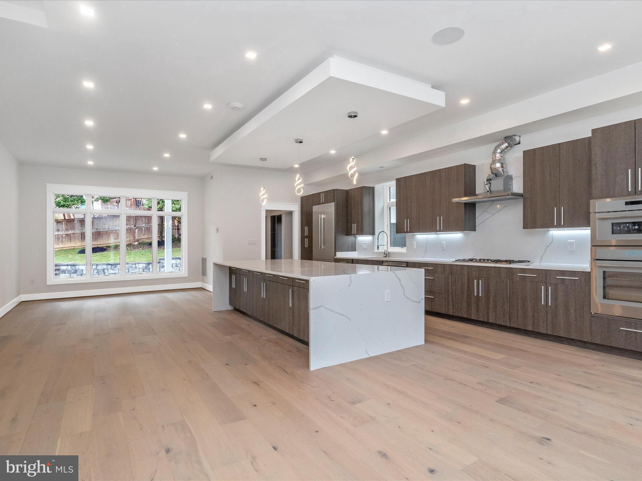 STRATTON WOODS - Residential