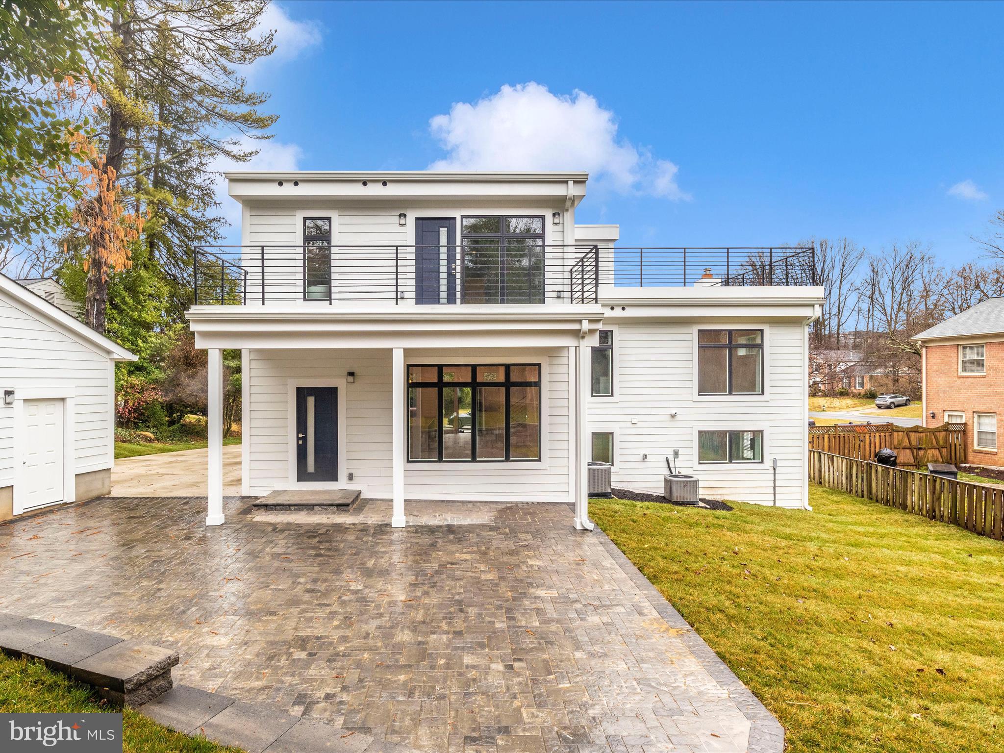 STRATTON WOODS - Residential