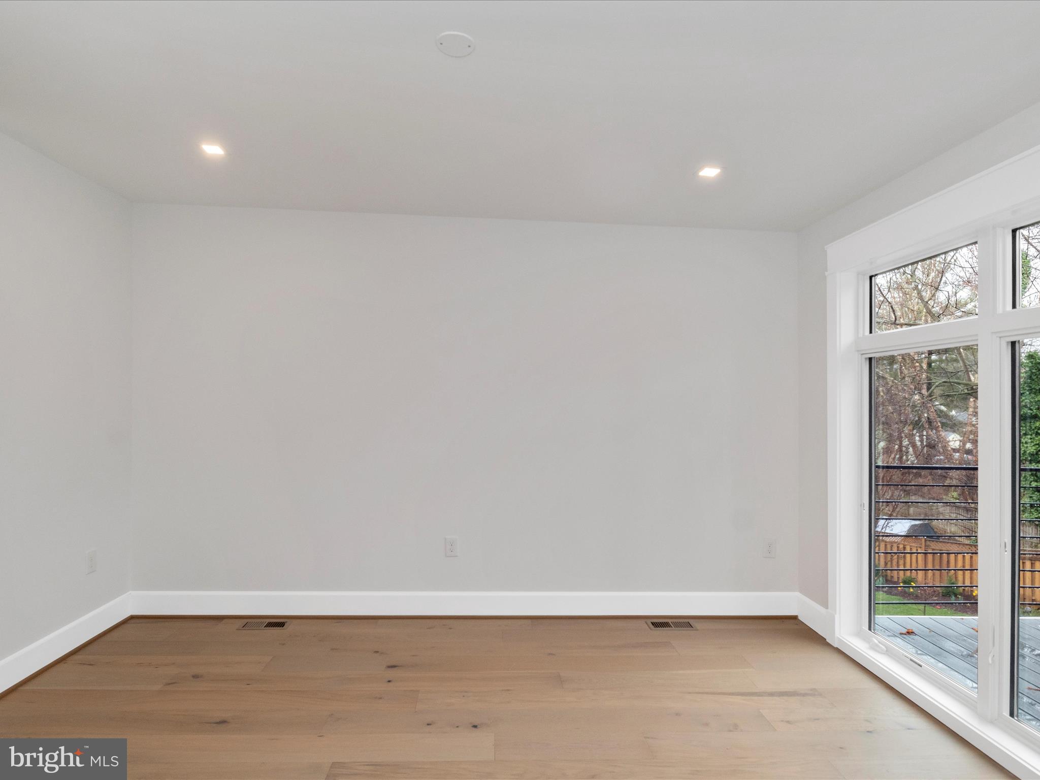 STRATTON WOODS - Residential