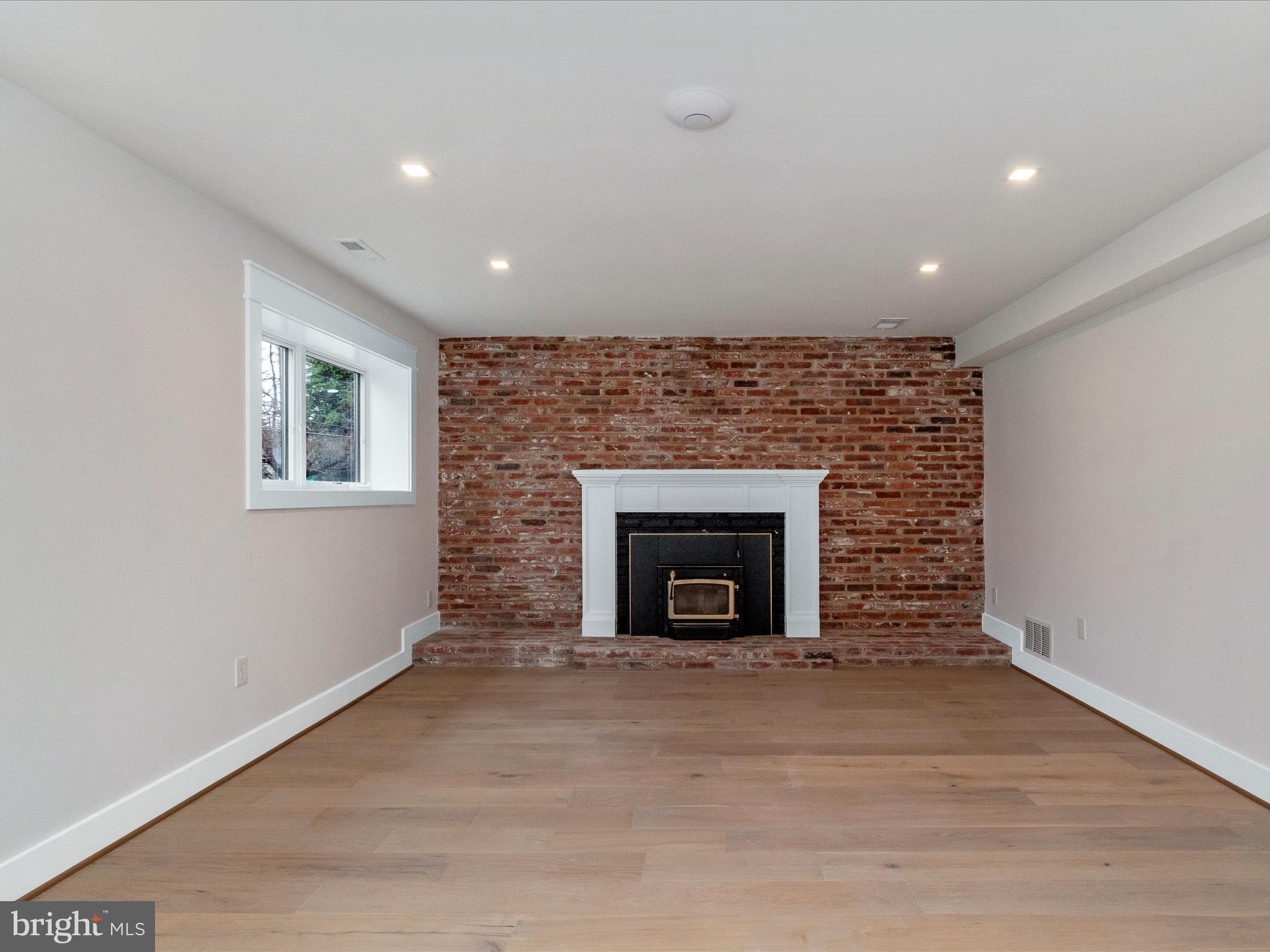 STRATTON WOODS - Residential