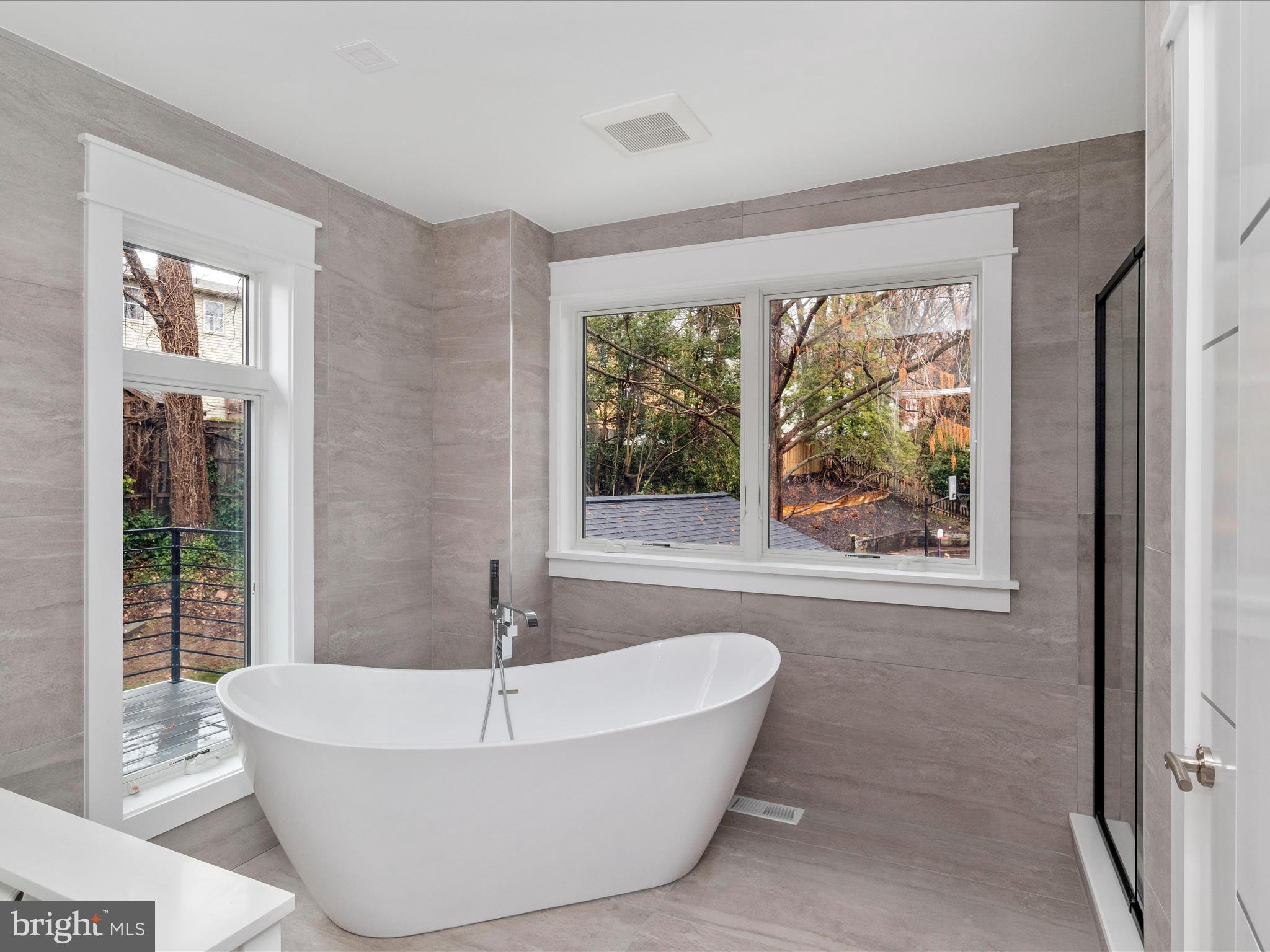 STRATTON WOODS - Residential