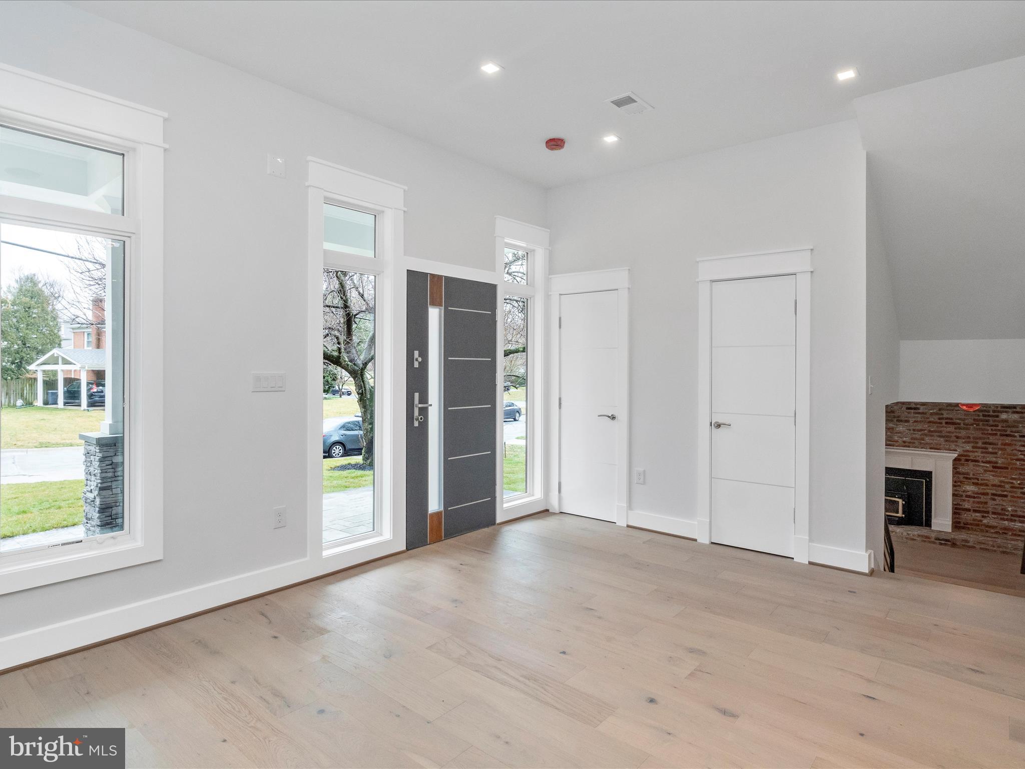 STRATTON WOODS - Residential