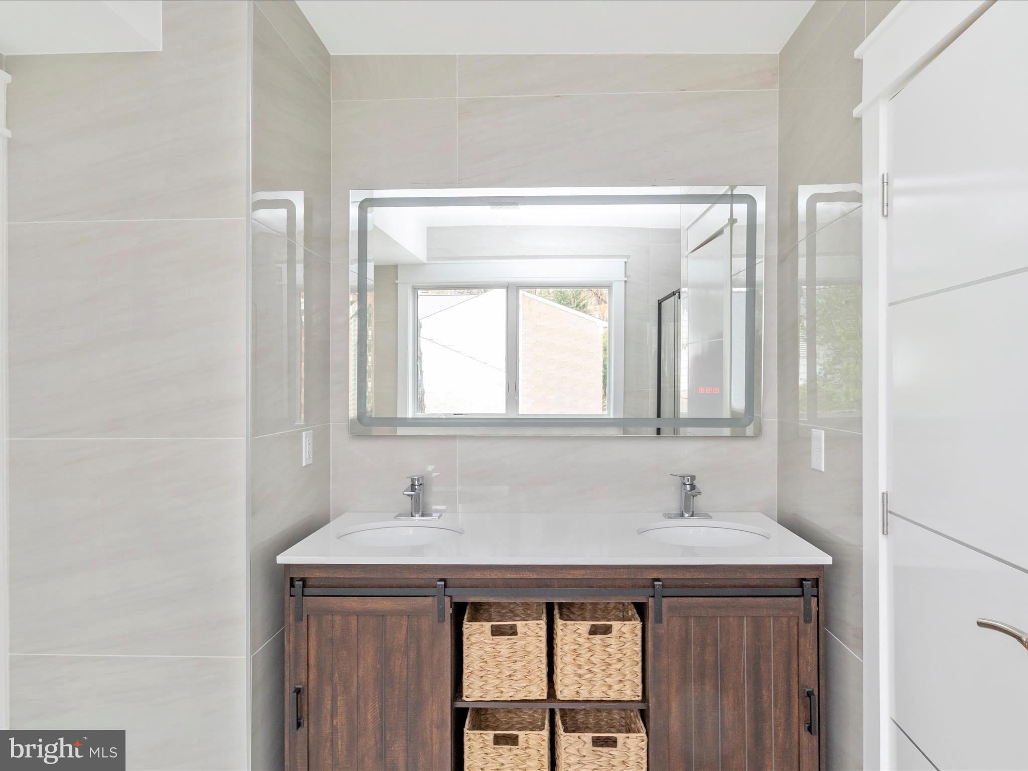 STRATTON WOODS - Residential