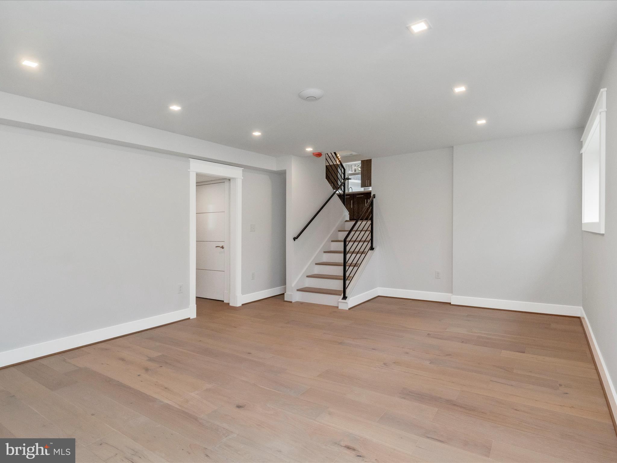 STRATTON WOODS - Residential