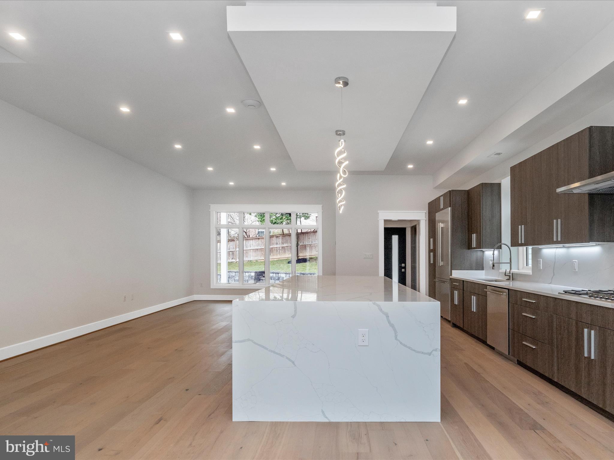 STRATTON WOODS - Residential